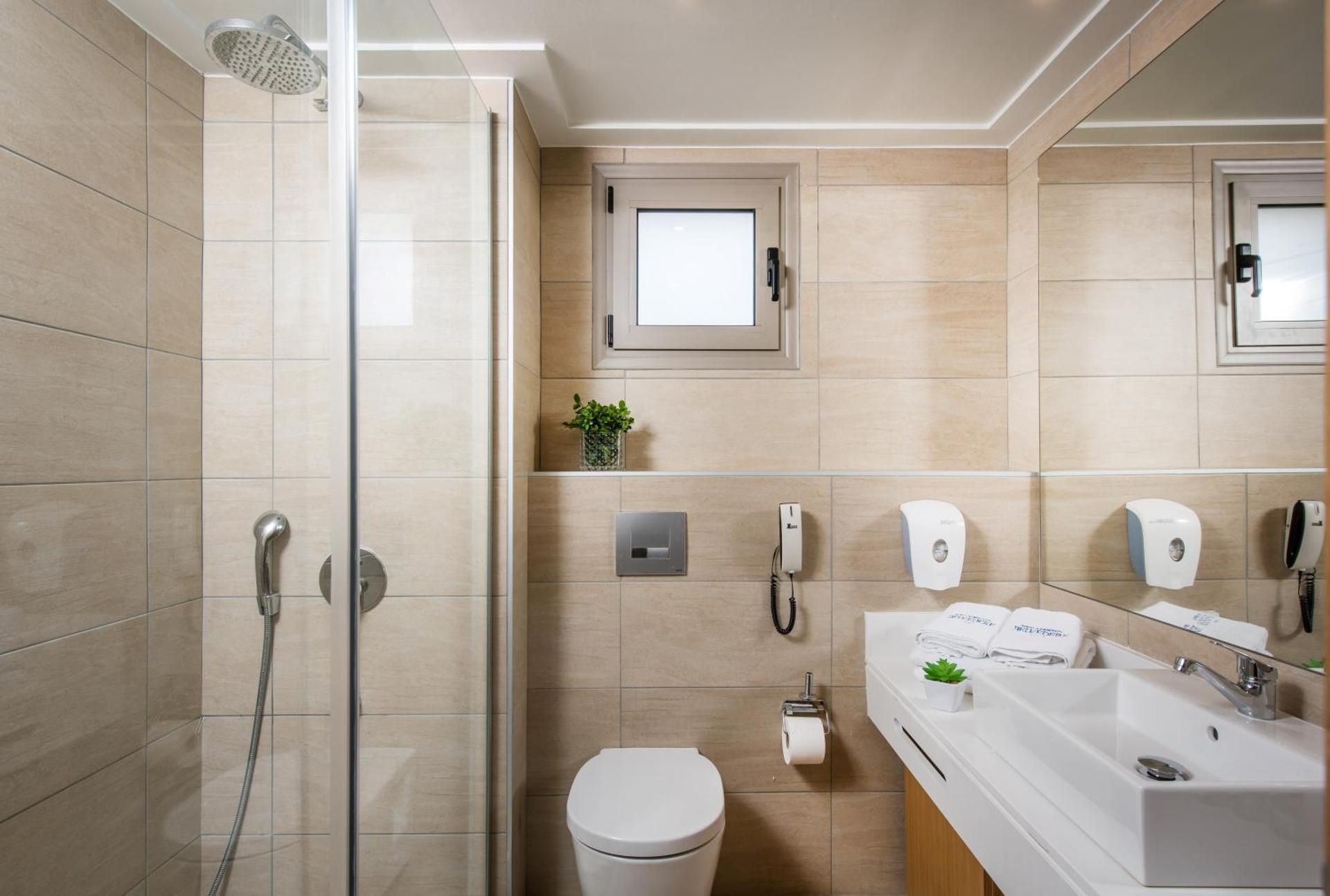 Split Level Deluxe Suite Sea View