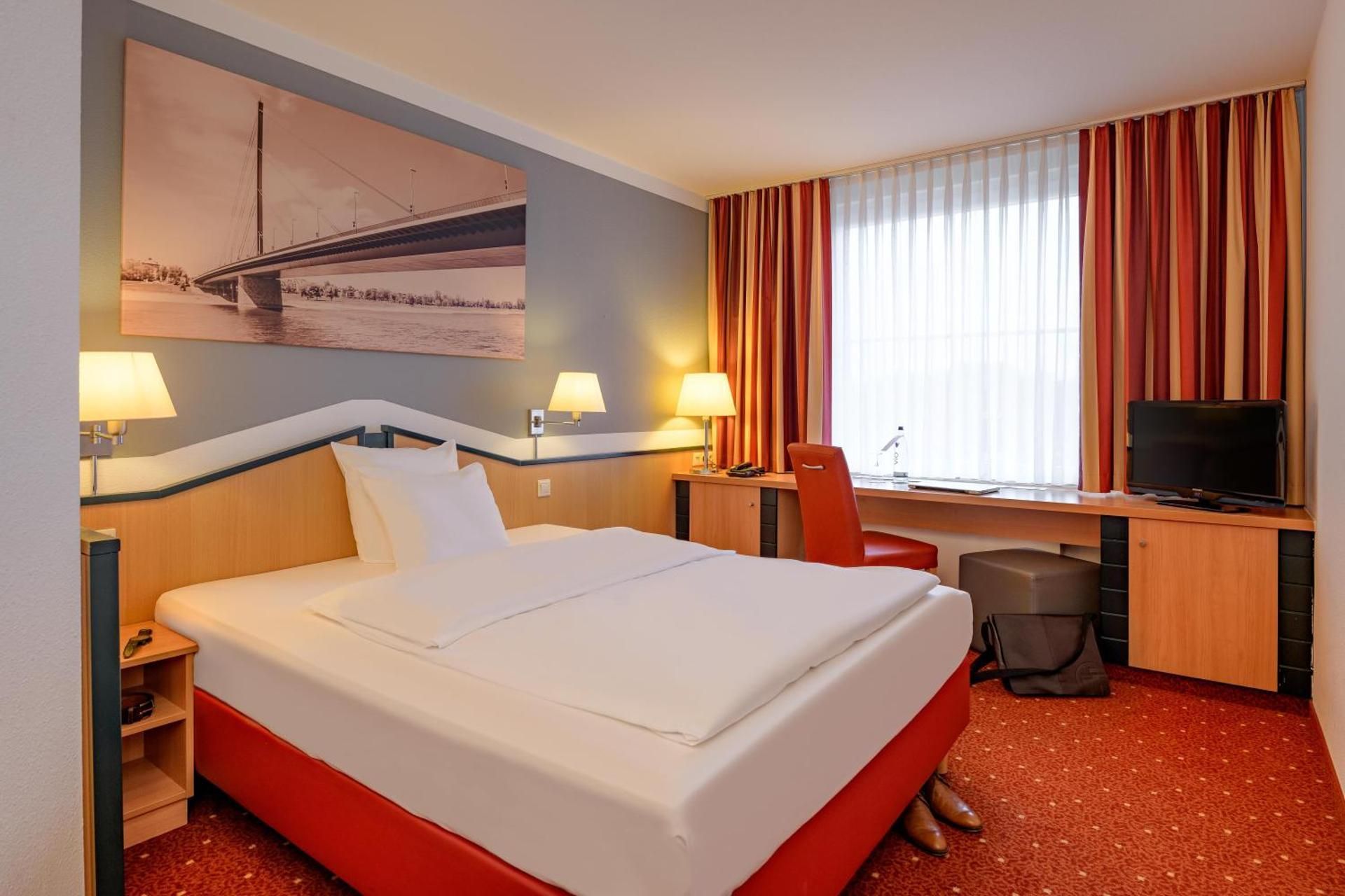 Mercure Hotel Duesseldorf Ratingen Standard Queen Room