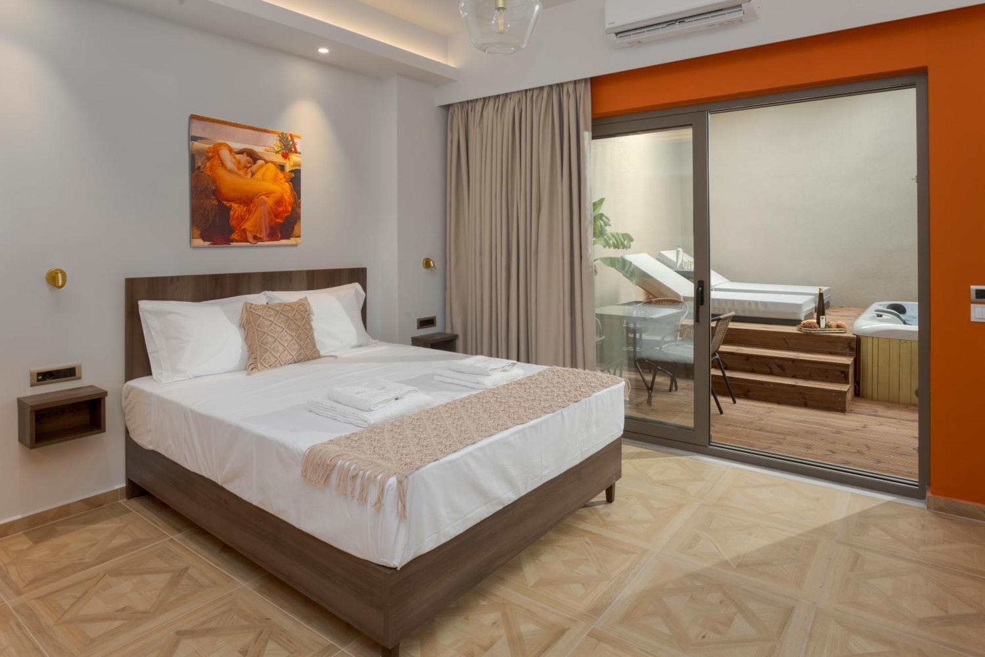 Narang Suite with Jacuzzi