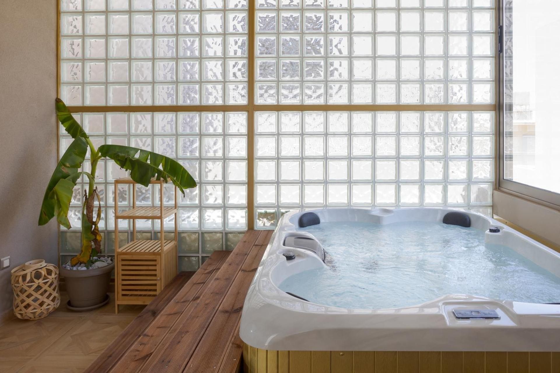 Suite with Hot Tub