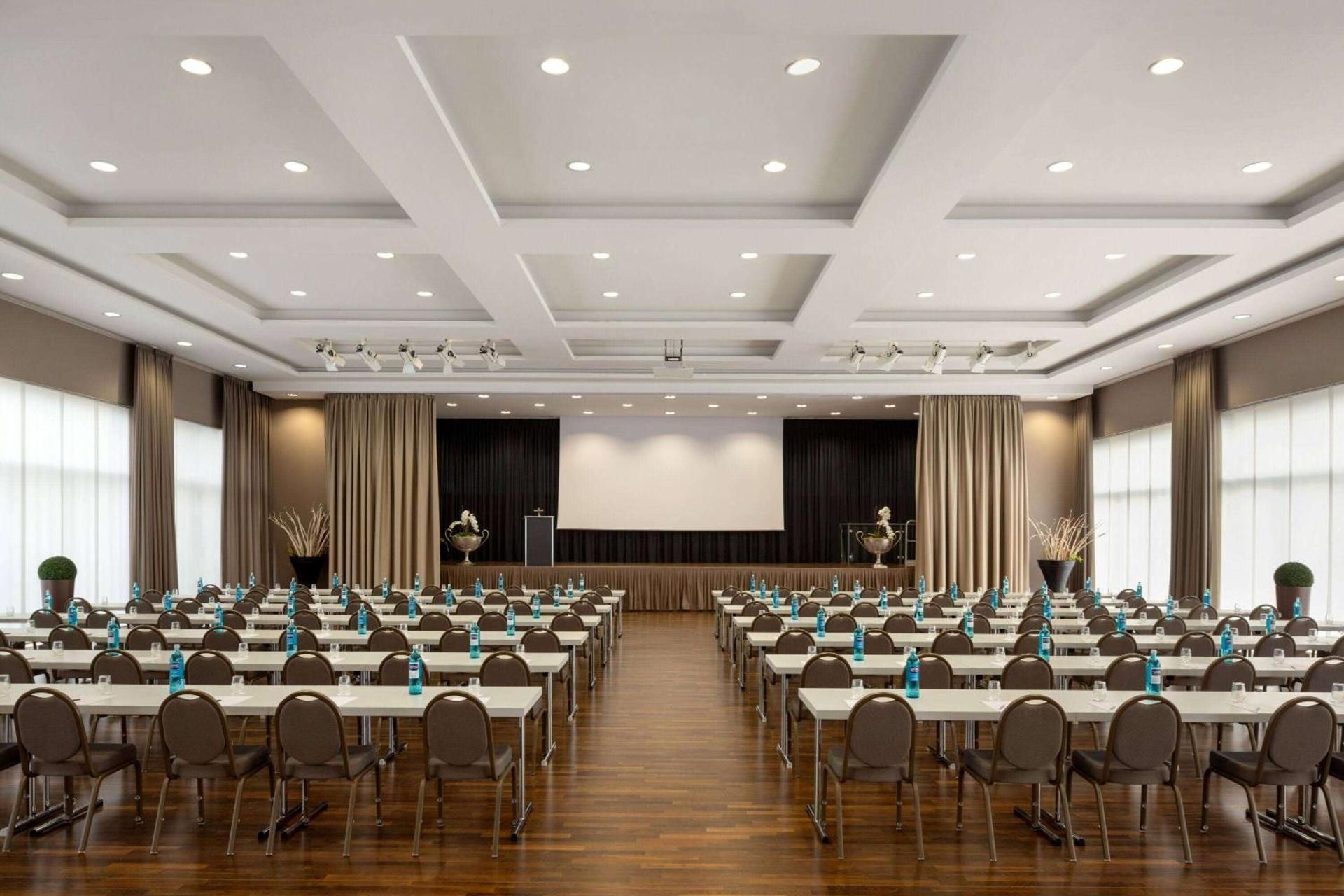 meeting room / ballrooms