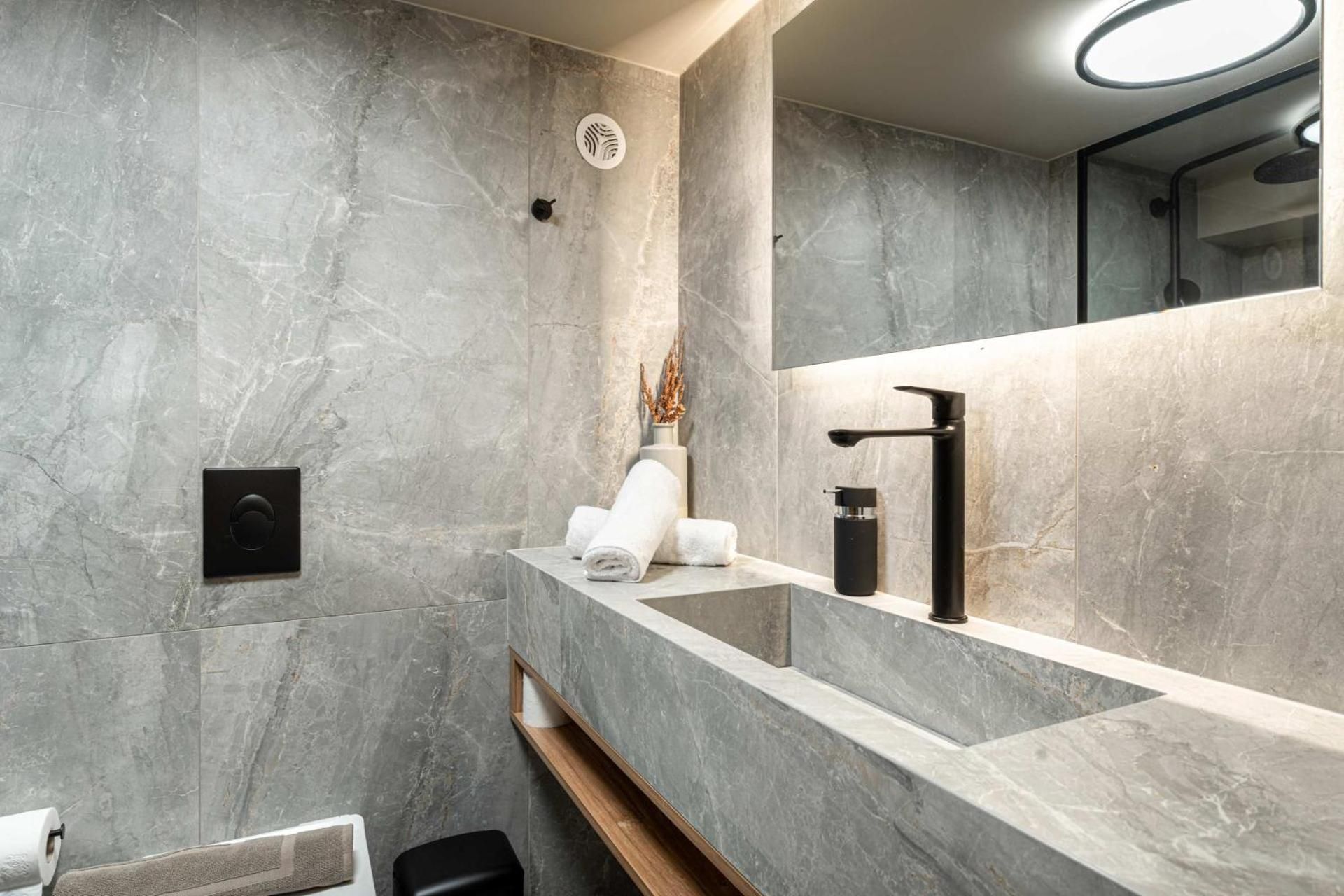 Junior Suite 1