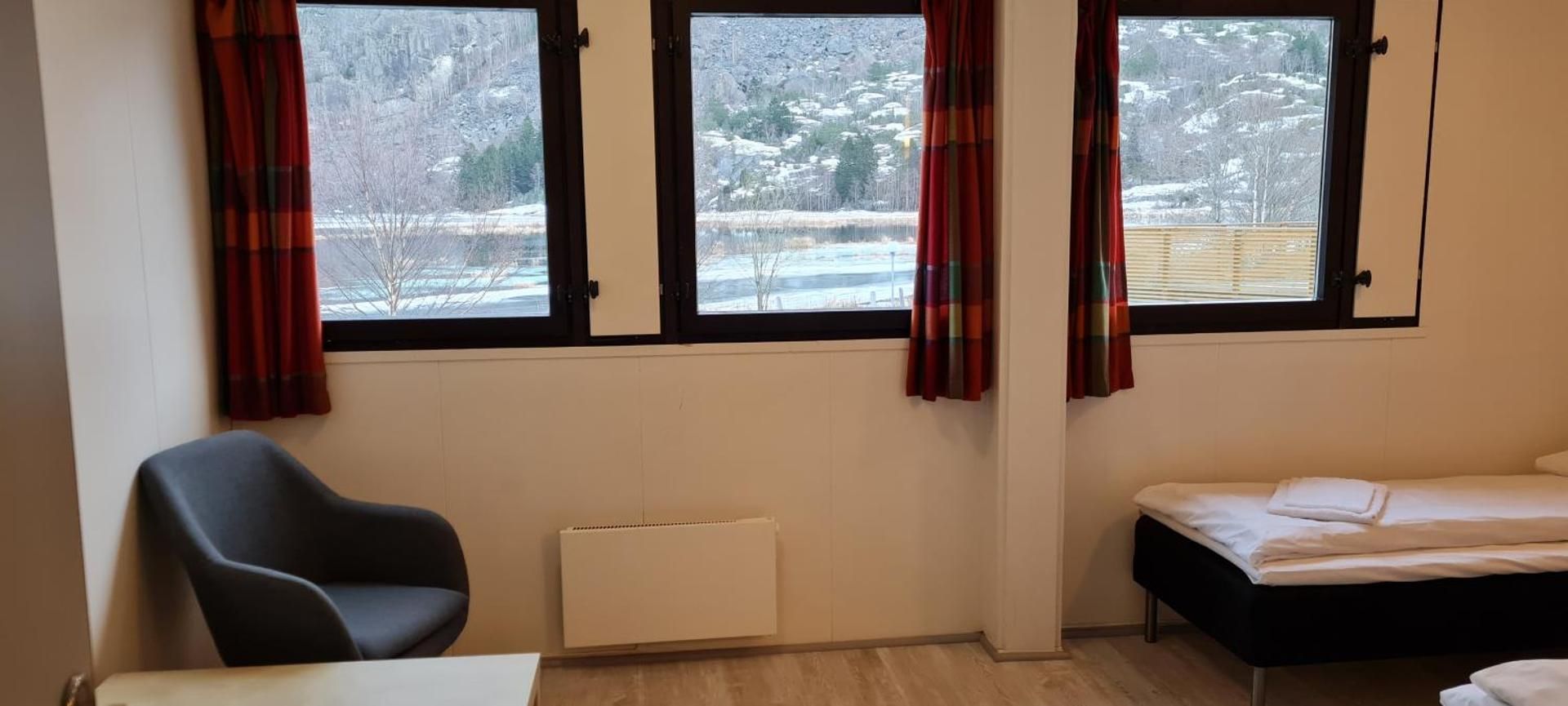 Economy Twin Room with Sofa