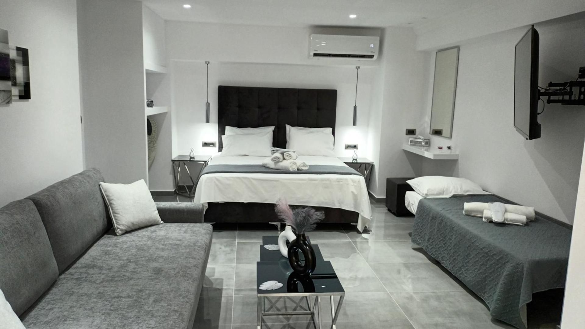 Studio Apartment