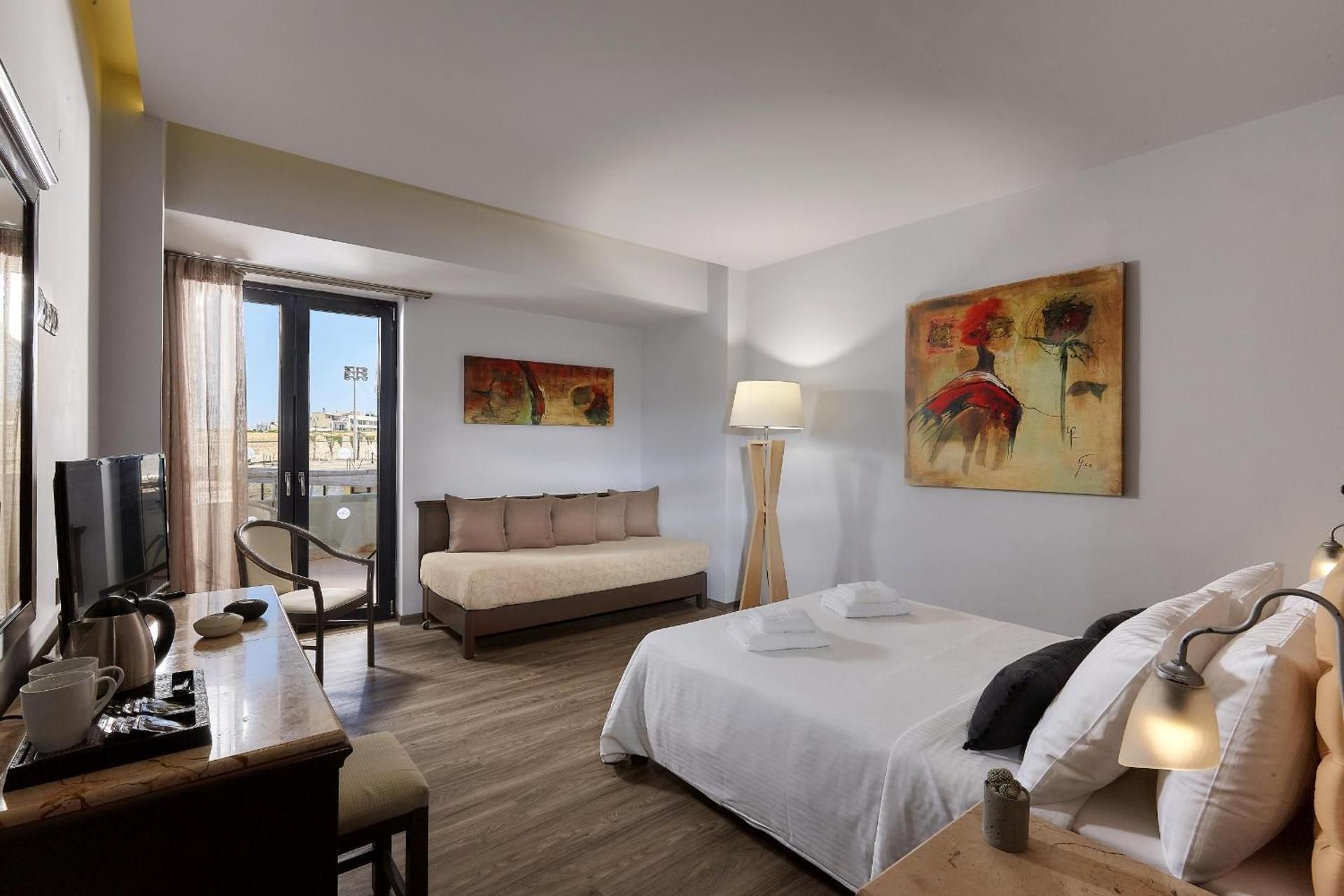 Deluxe Triple Room