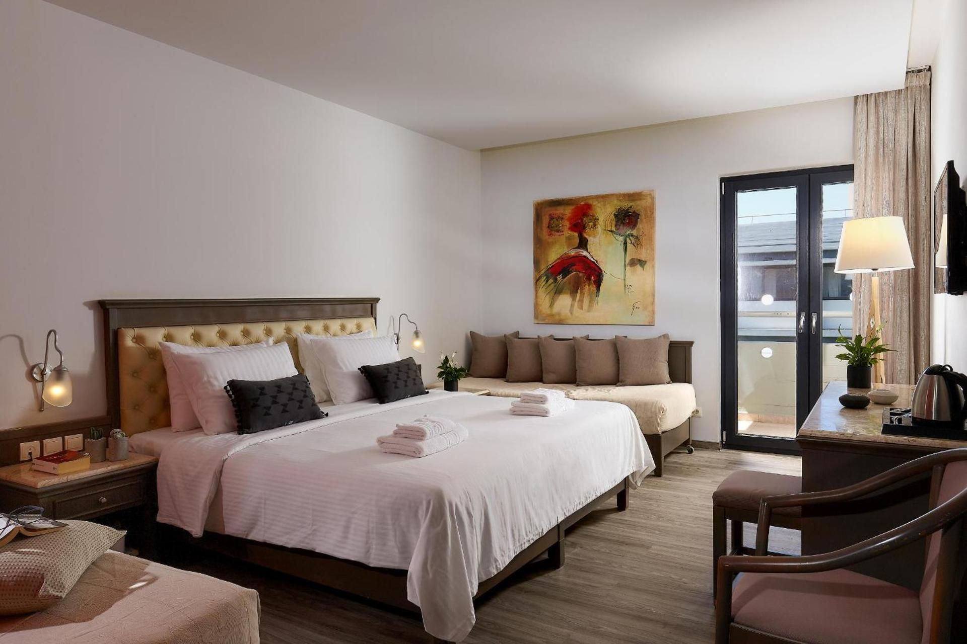 Deluxe Triple Room