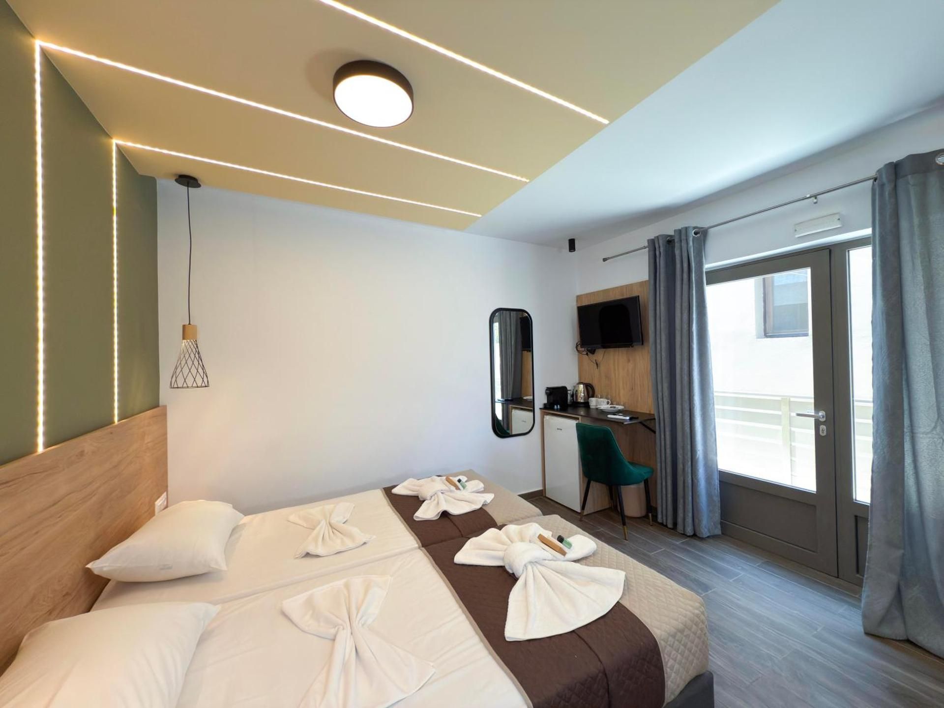 Premium Quadruple Room
