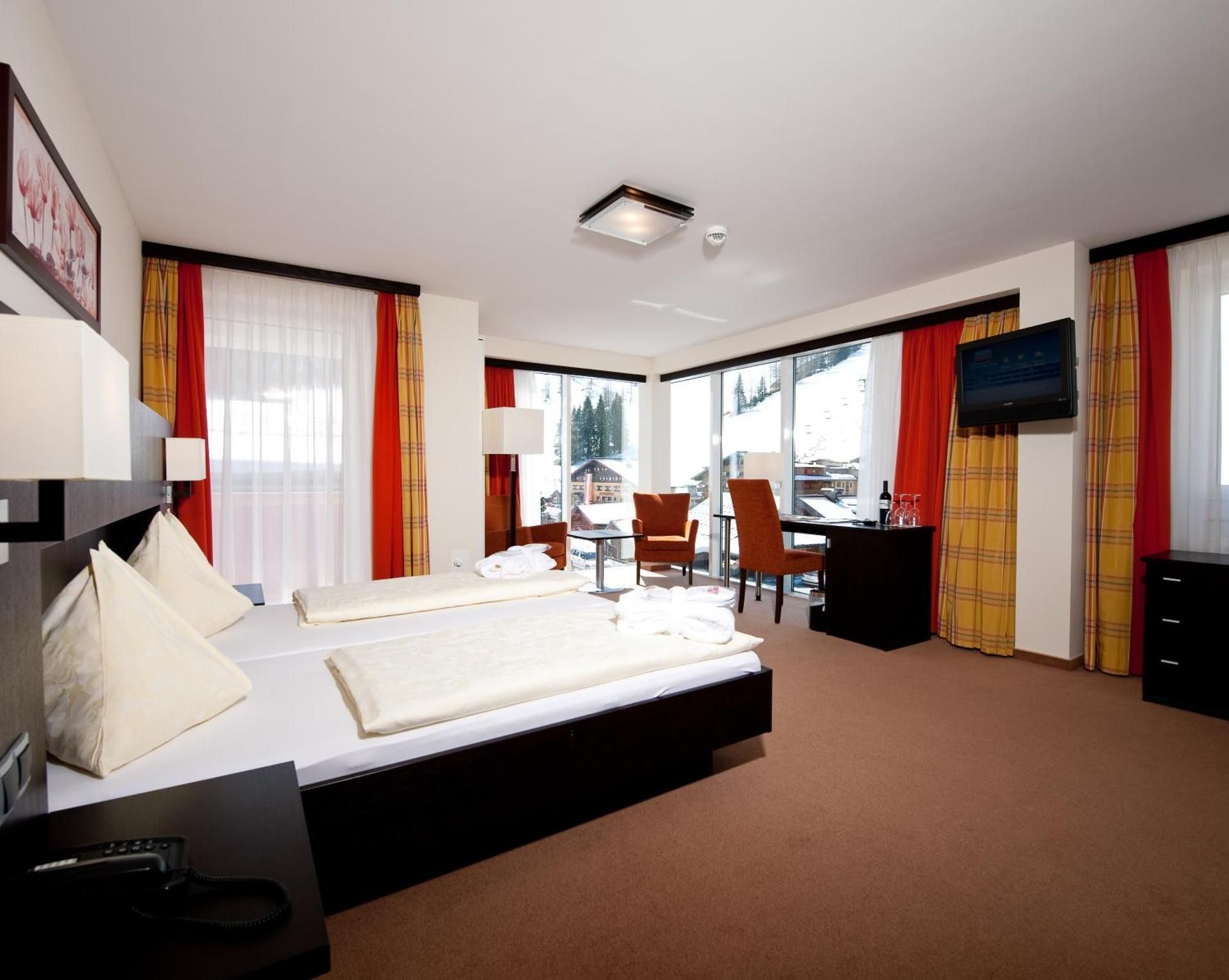 Suite with Mountain View