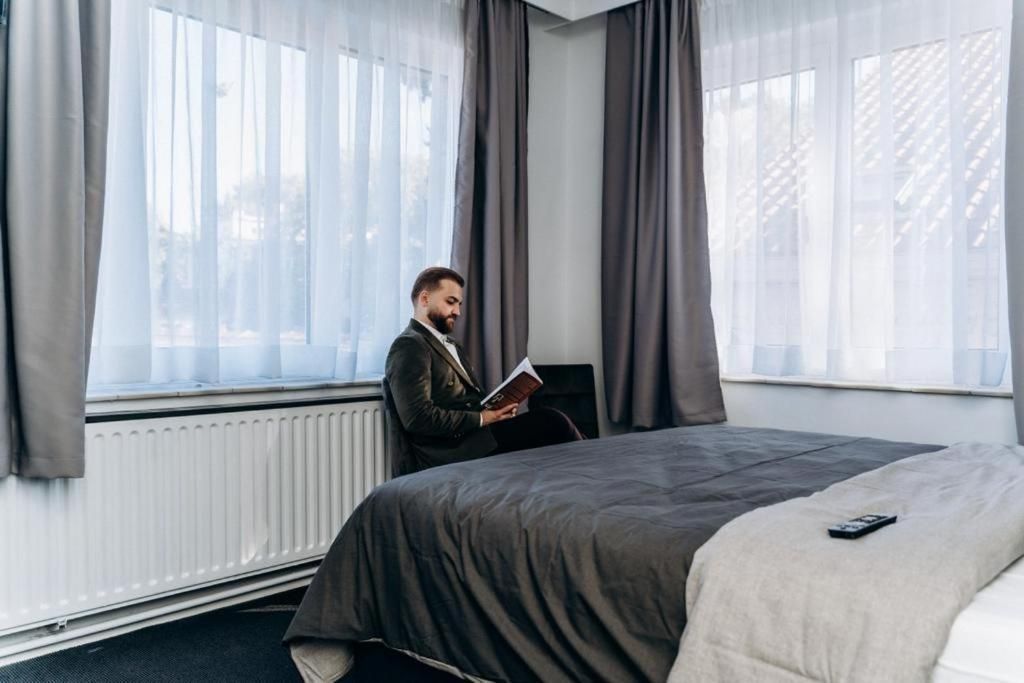Deluxe Double Room with Shower
