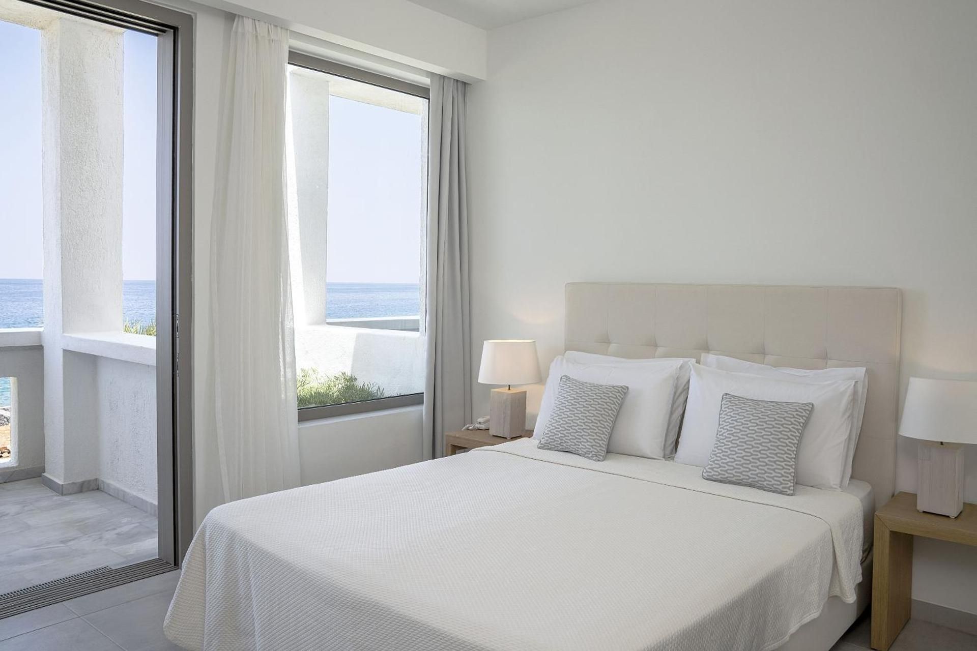 Superior Double or Twin Room with Sea Front