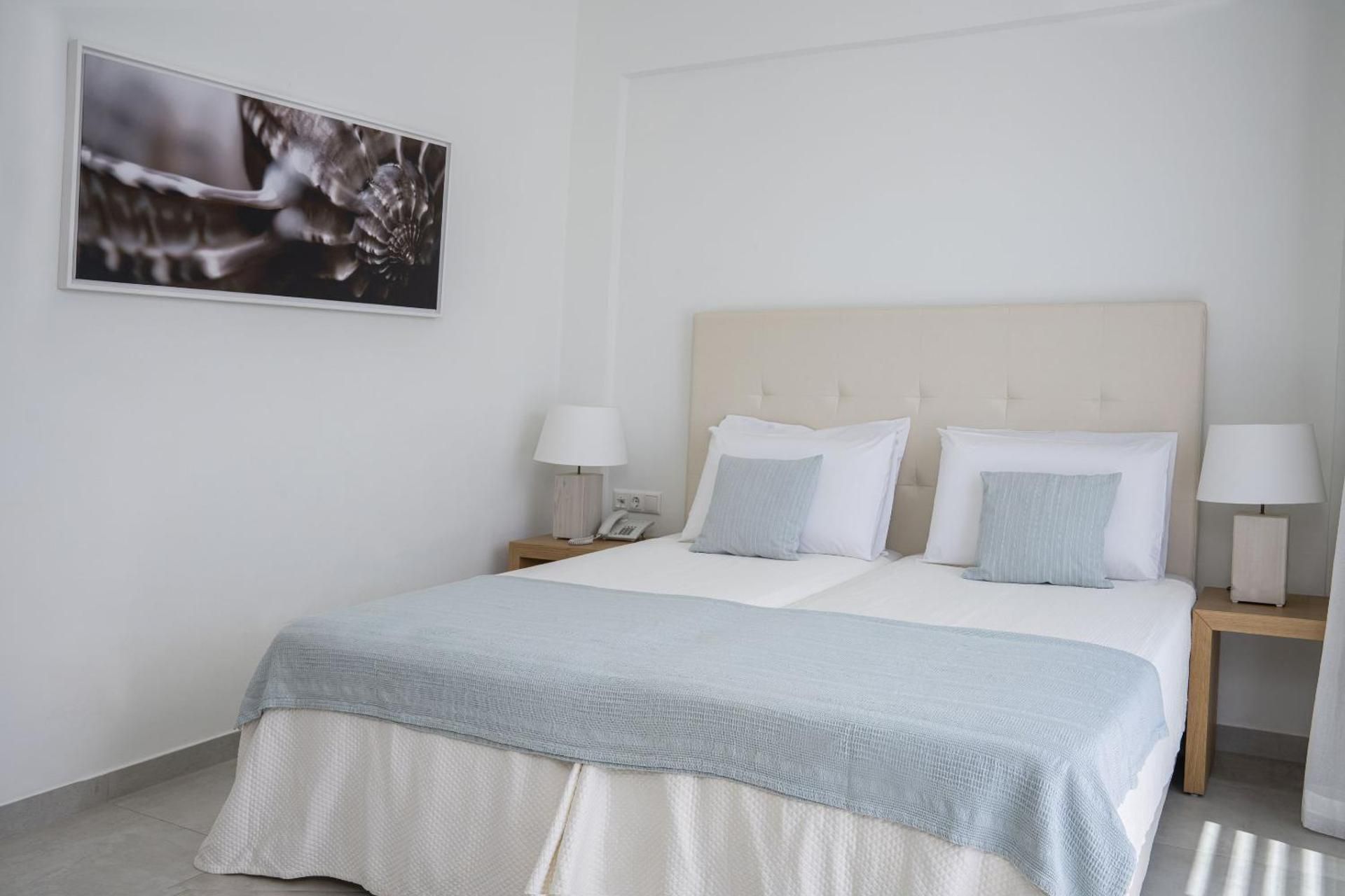 Quadruple Room with Garden View ( 2 Adults & 2 Children)