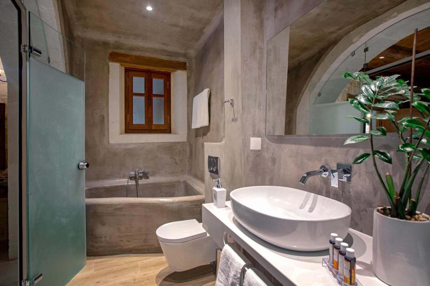 Junior Suite (4 Adults)