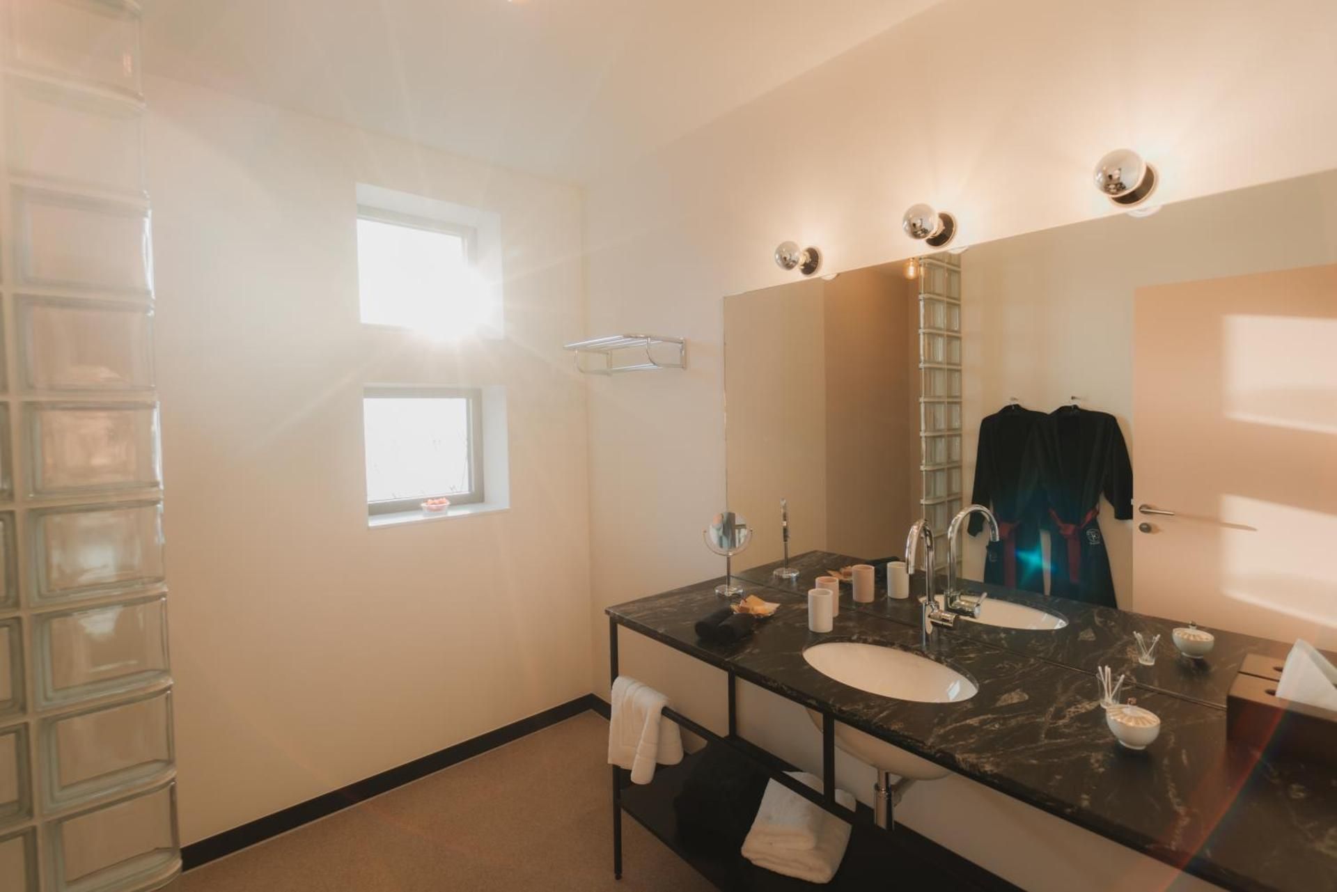 Superior King Suite