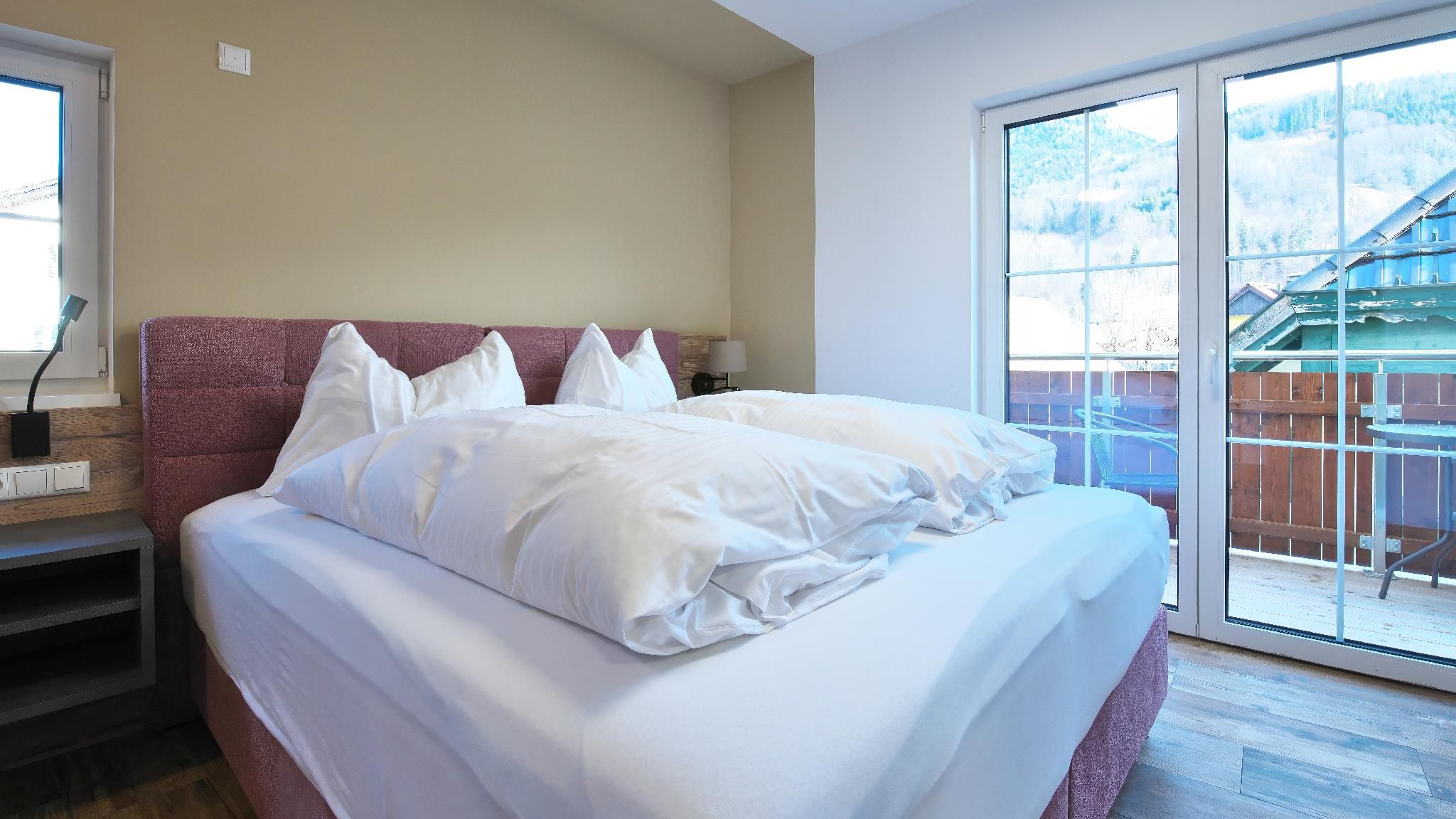 Superior Room - Upper Floor - Non-Smoking