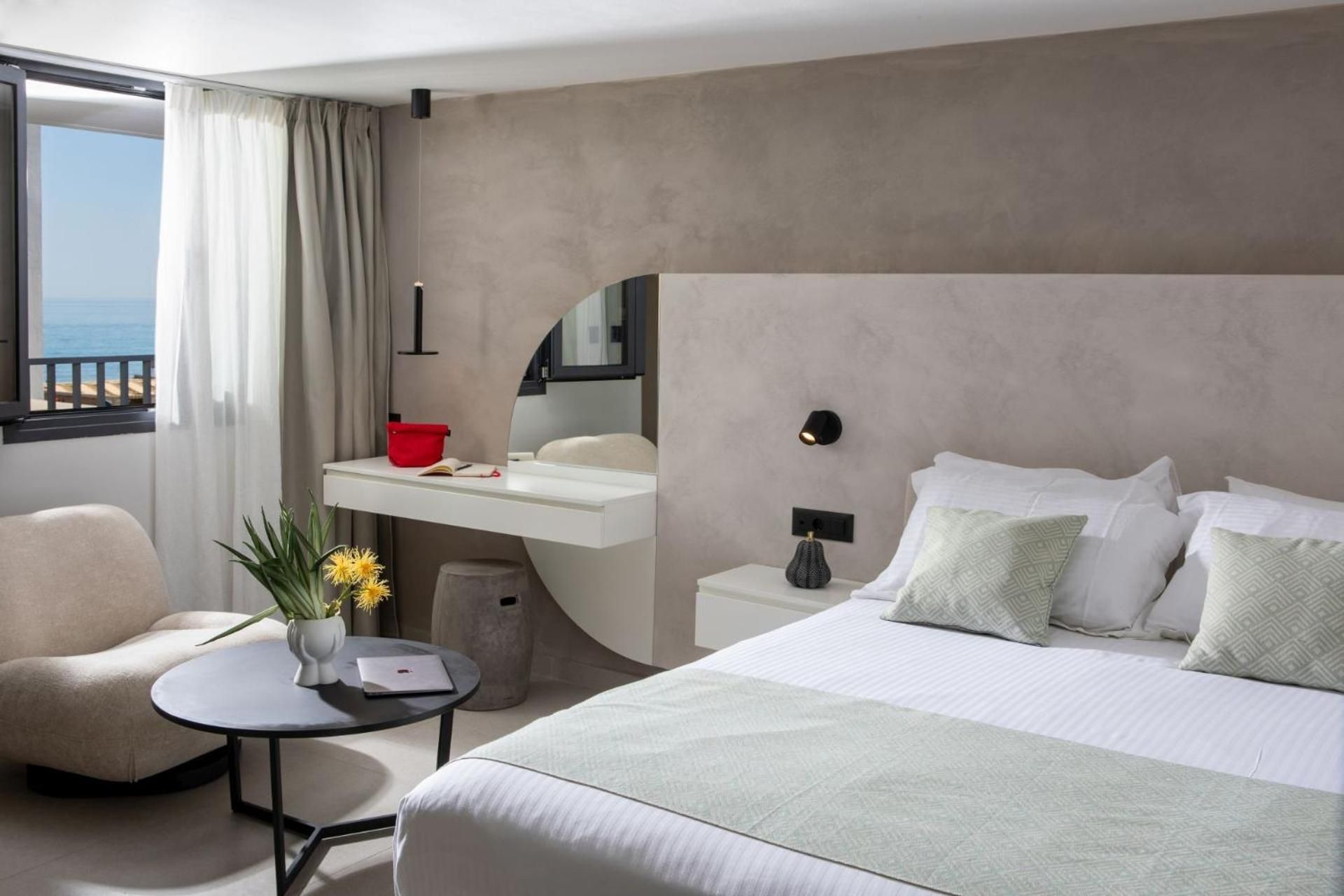 Superior Suite with City View