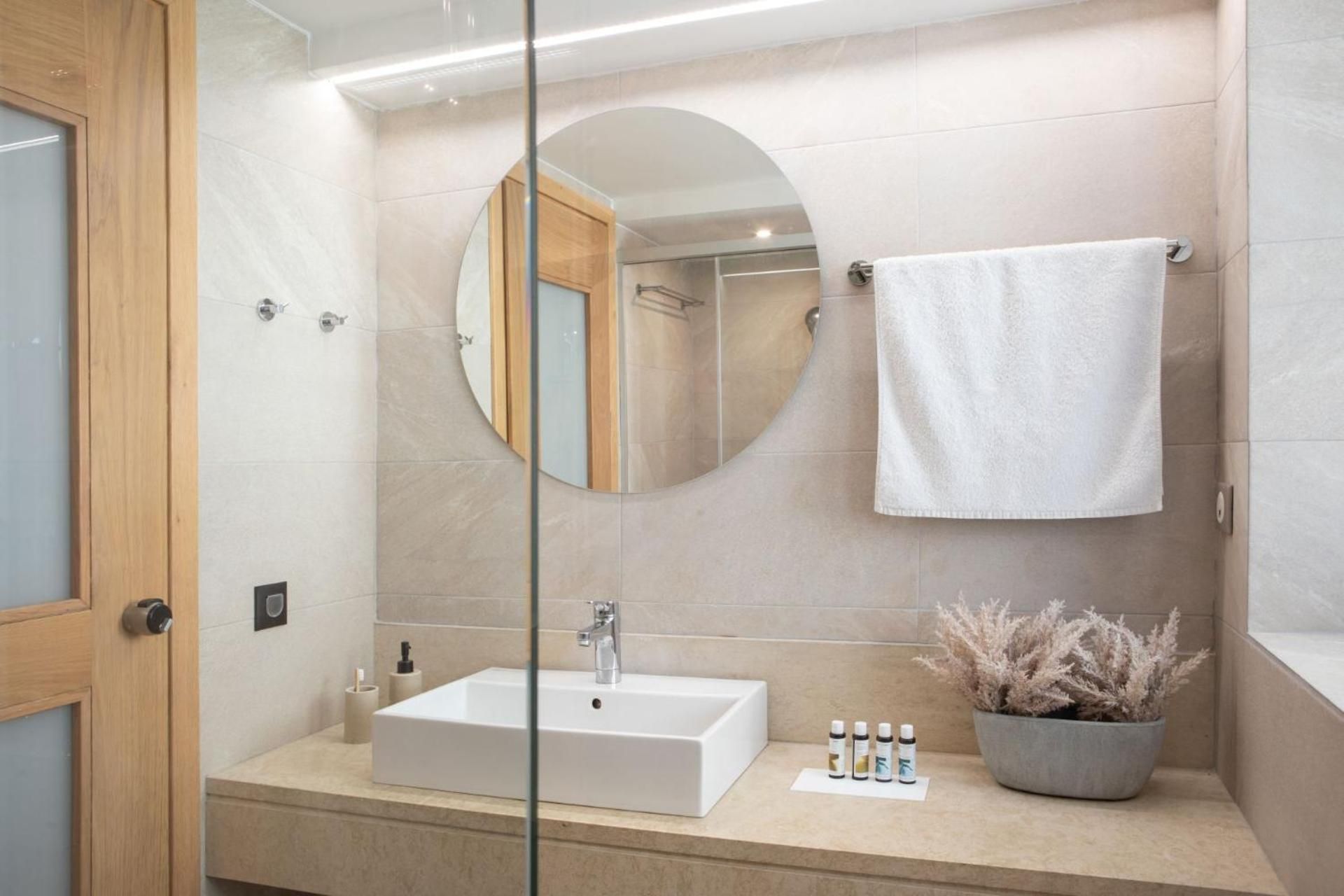 Superior Family Suite Sea View with Outdoor Jacuzzi