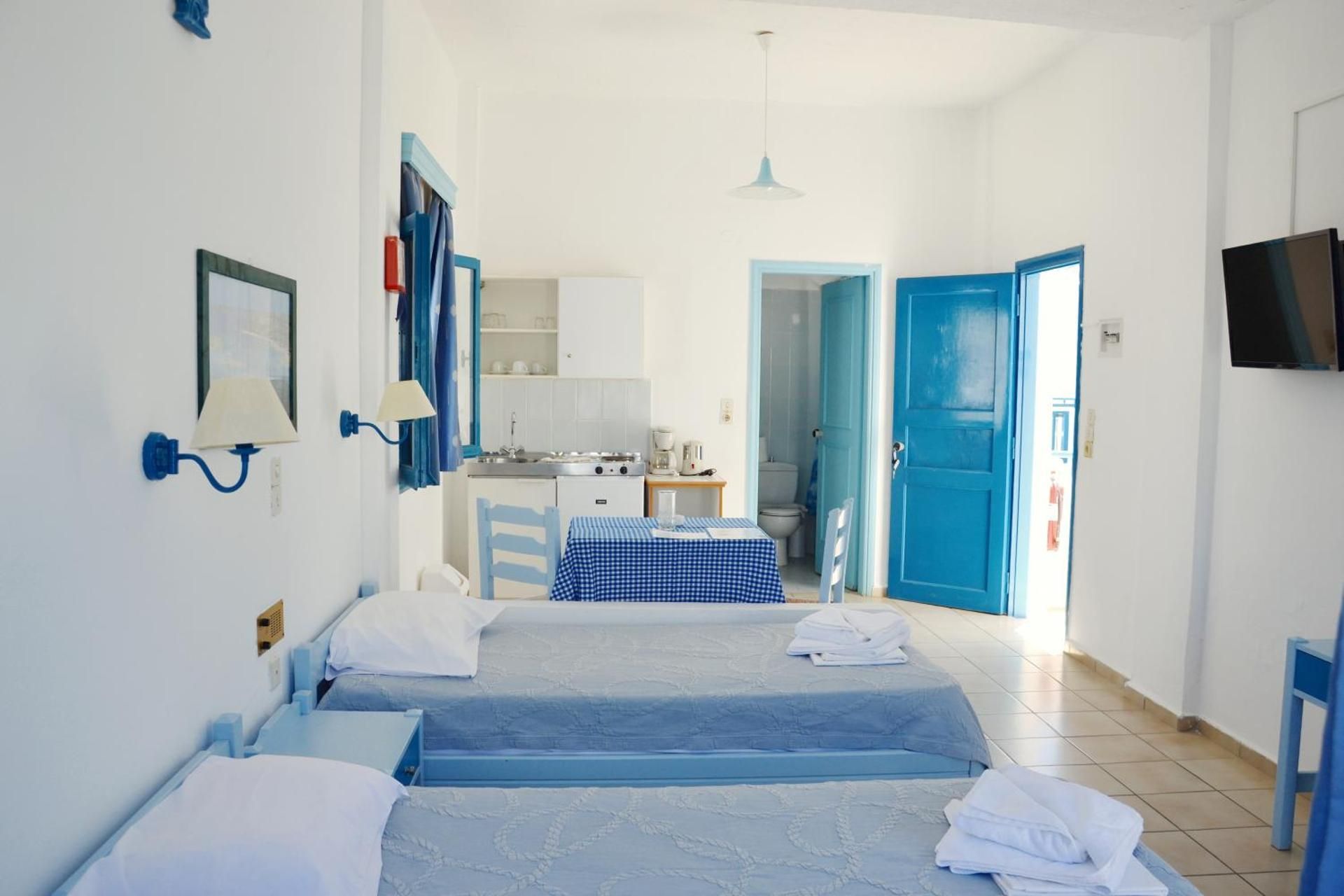 Studio (2 Adults)
