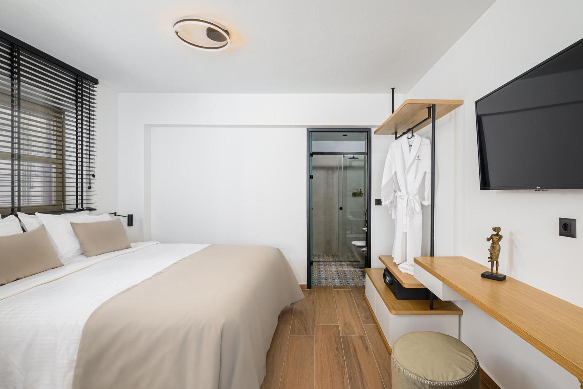 Standard Suite