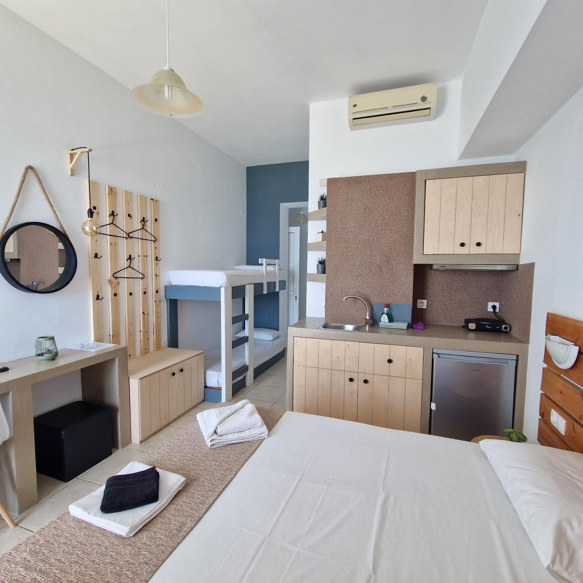 Quadruple Room with Sea View