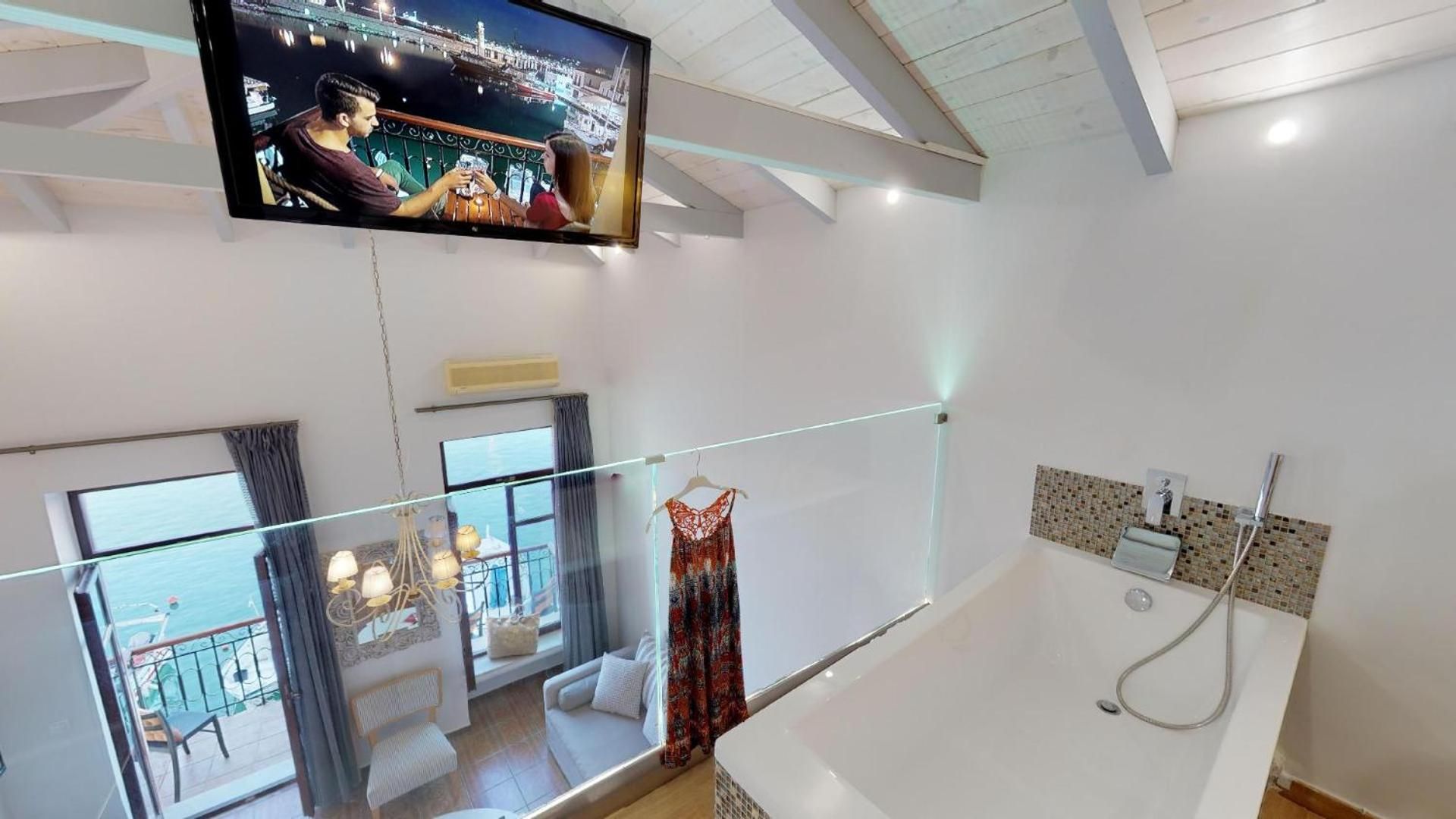 Deluxe Suite with Sea View