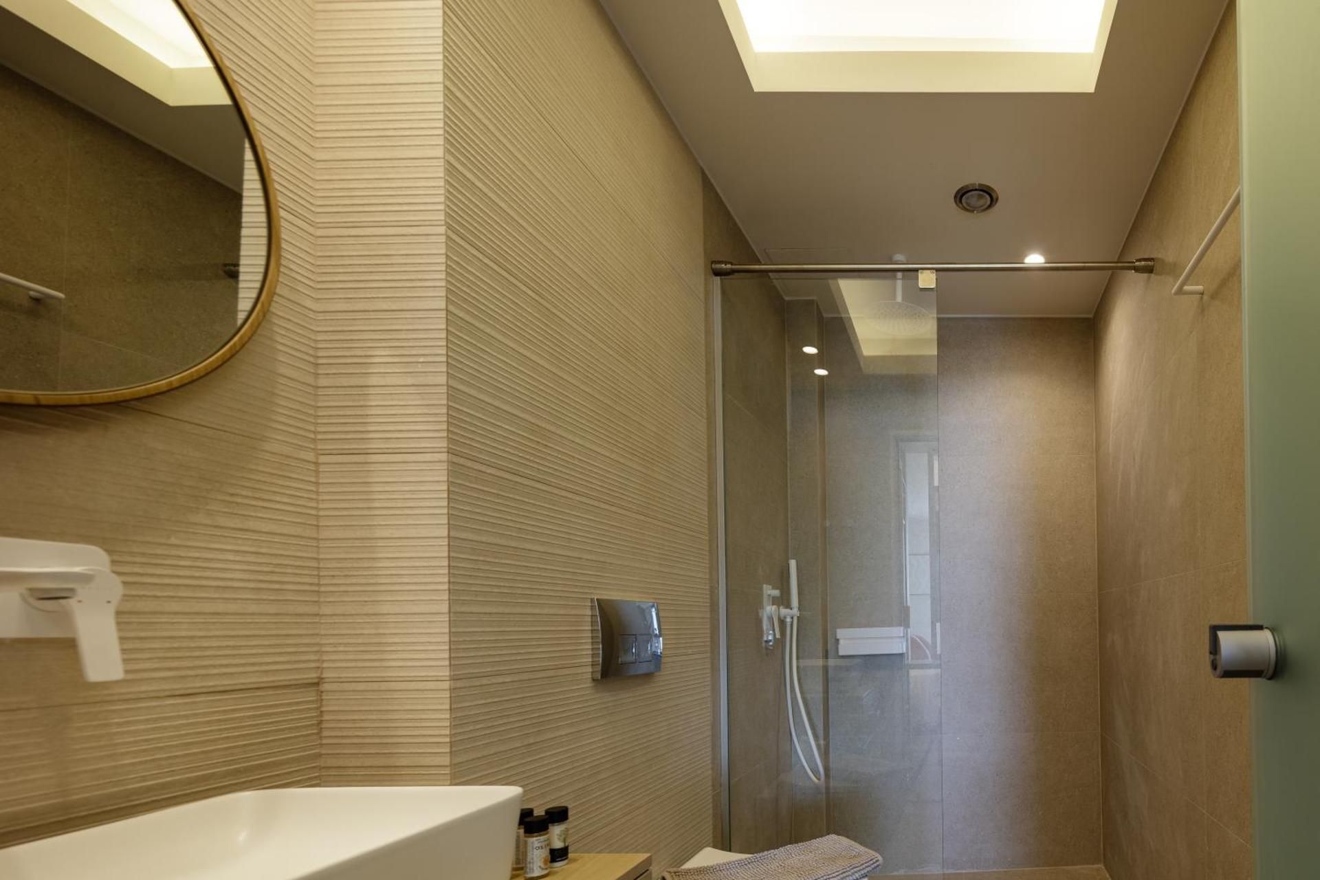 Deluxe Suite with Sea View