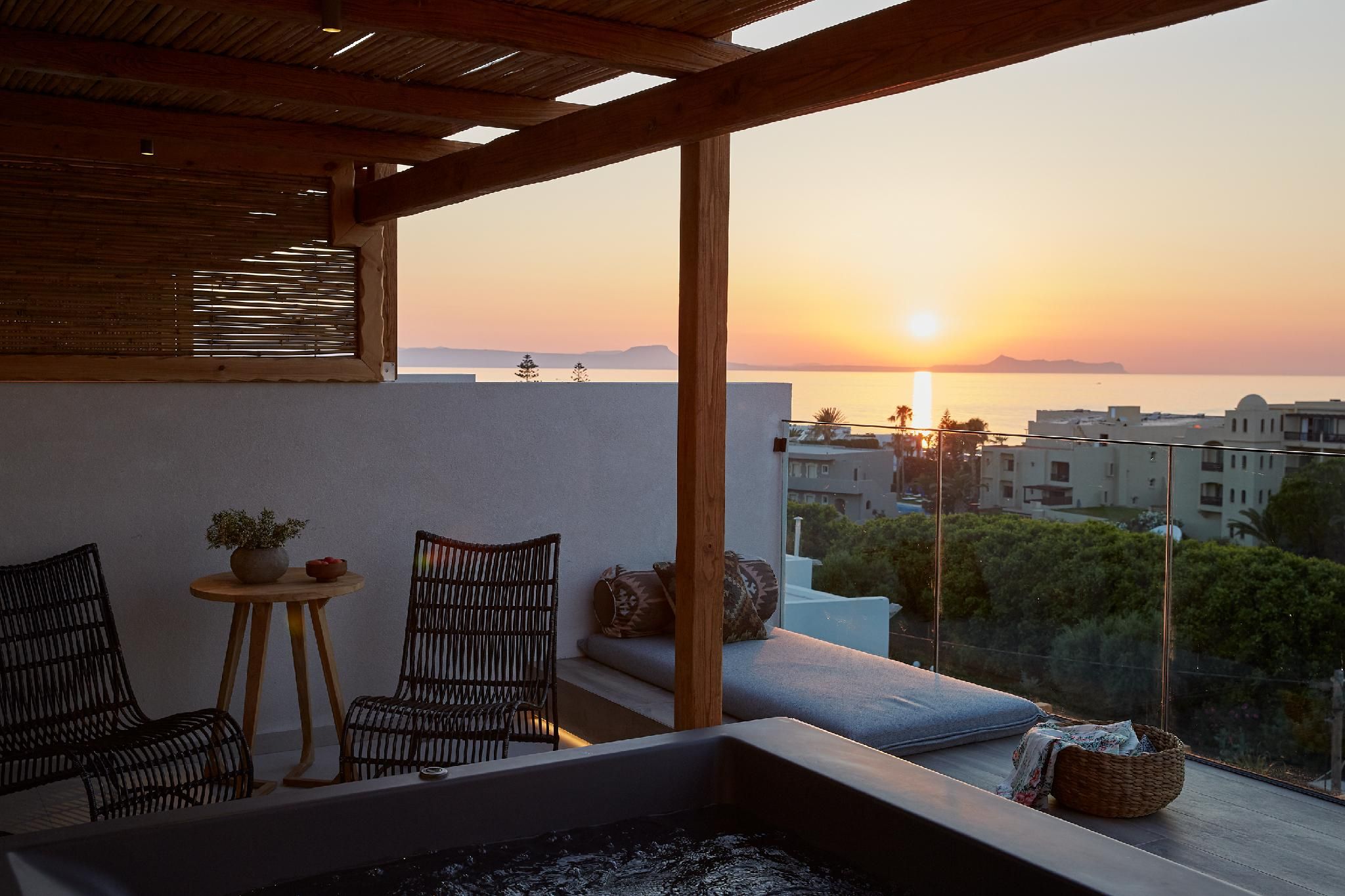 Superior Room with Outdoor Jacuzzi