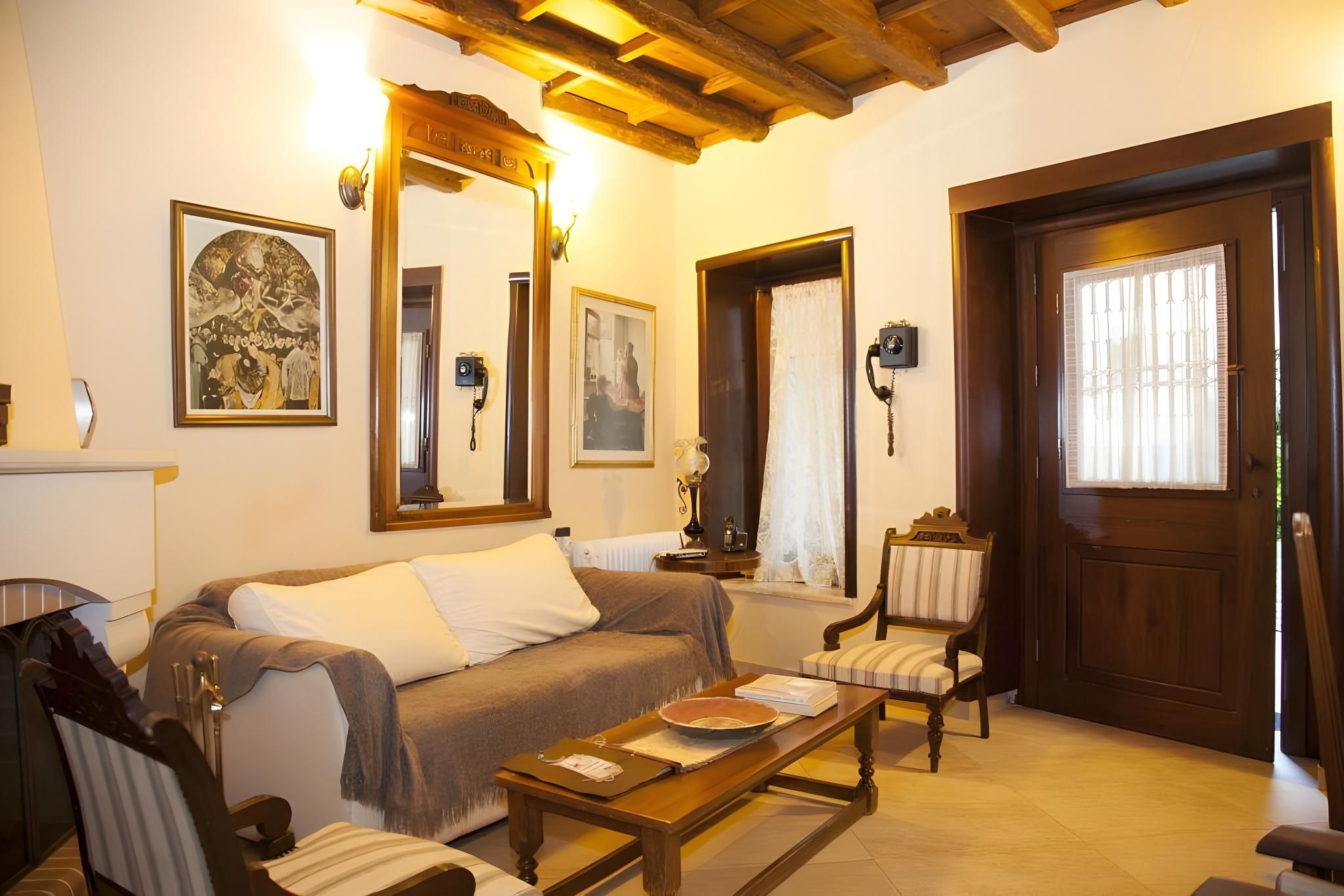 Maisonette Room
