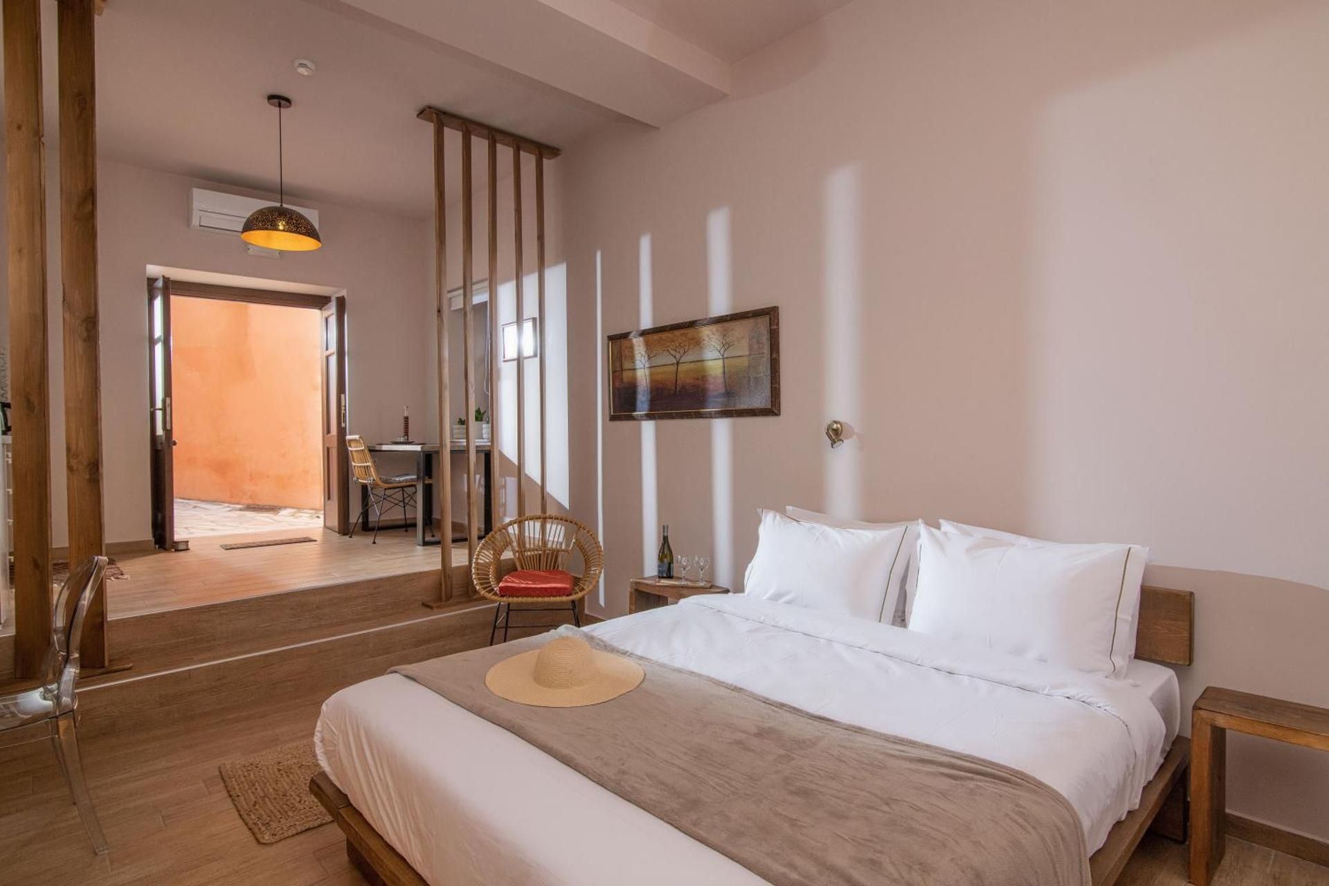 Deluxe Suite with City View - Allagi