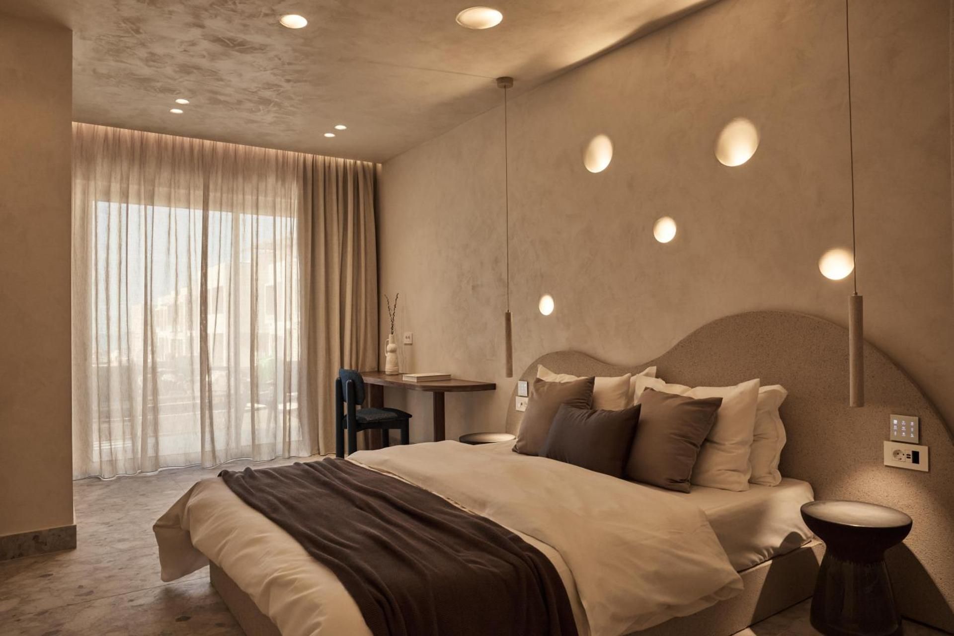 Serenity Suite with Outdoor Hydromassage Bathtub