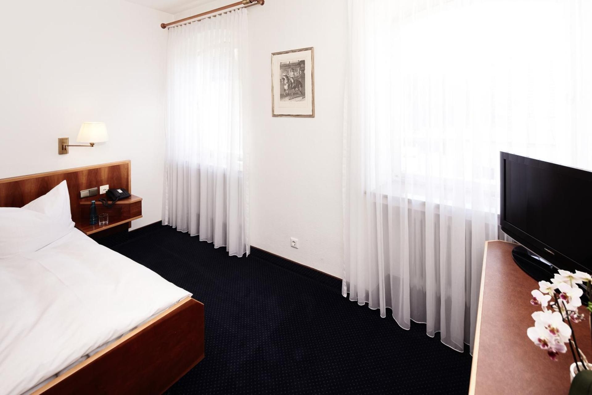 Classic Twin Room