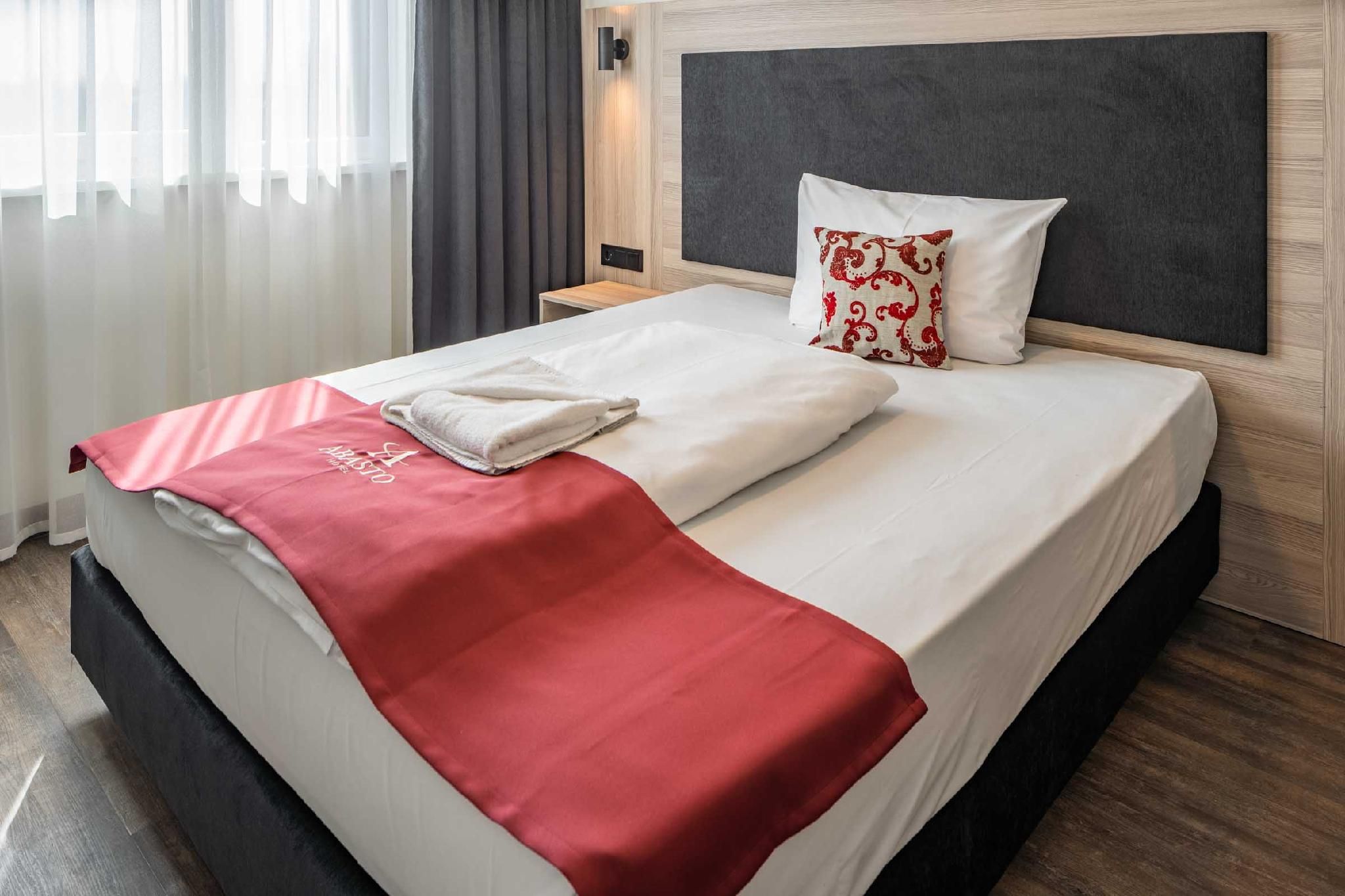Abasto Hotel Dachau 1 Queen Bed Standard Room 2