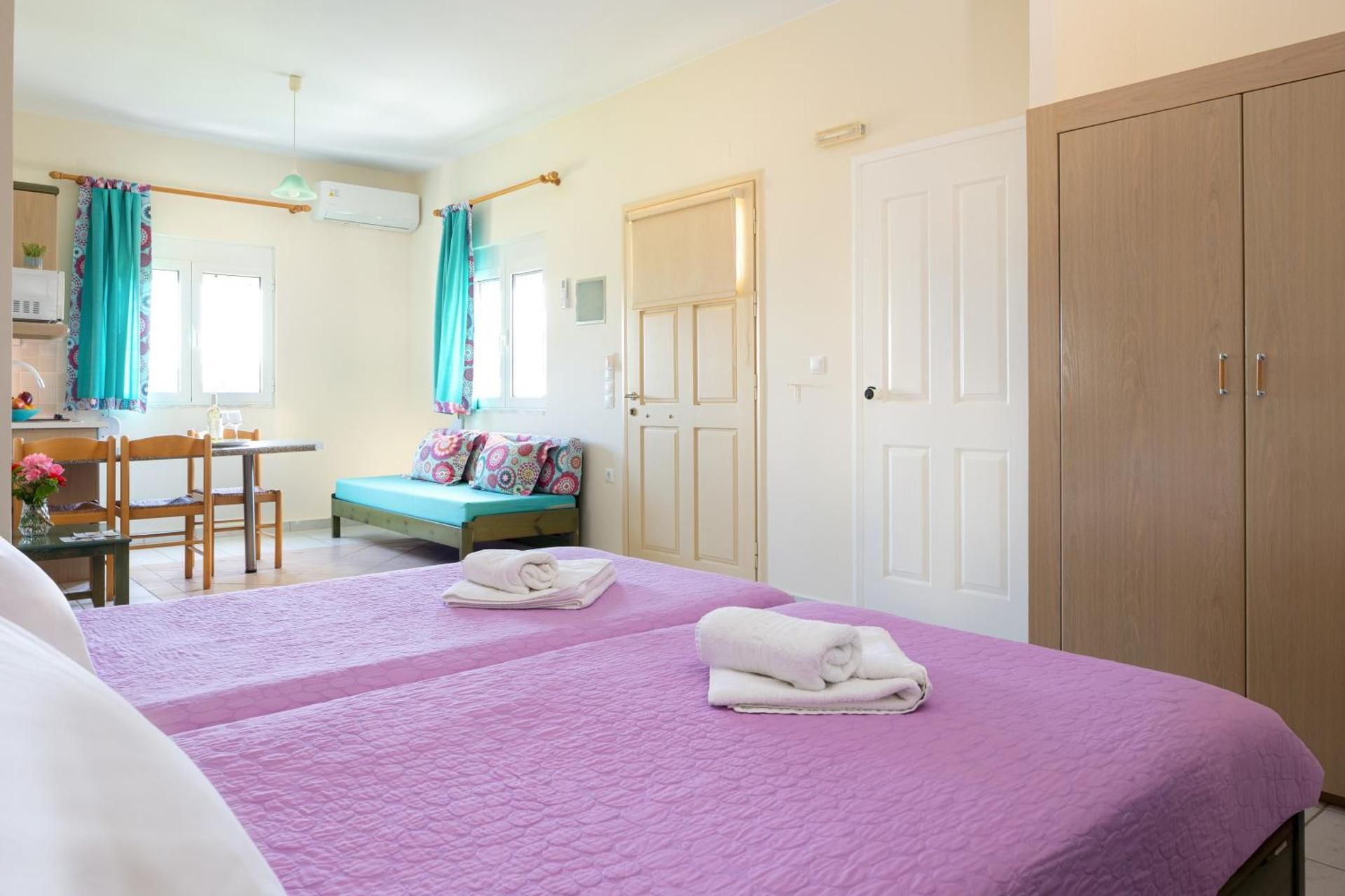 Studio Apartment