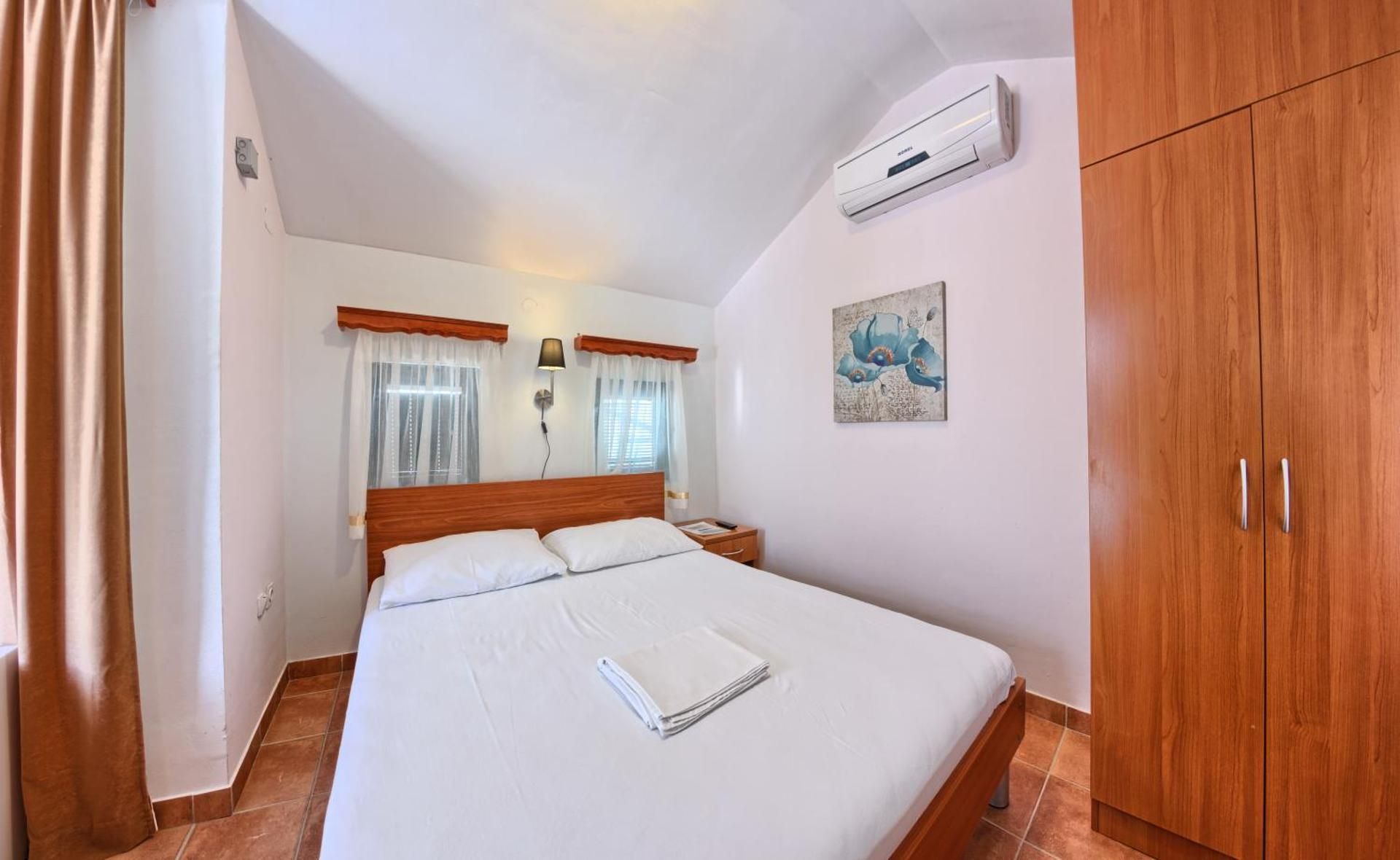 Double Room - Non-Smoking