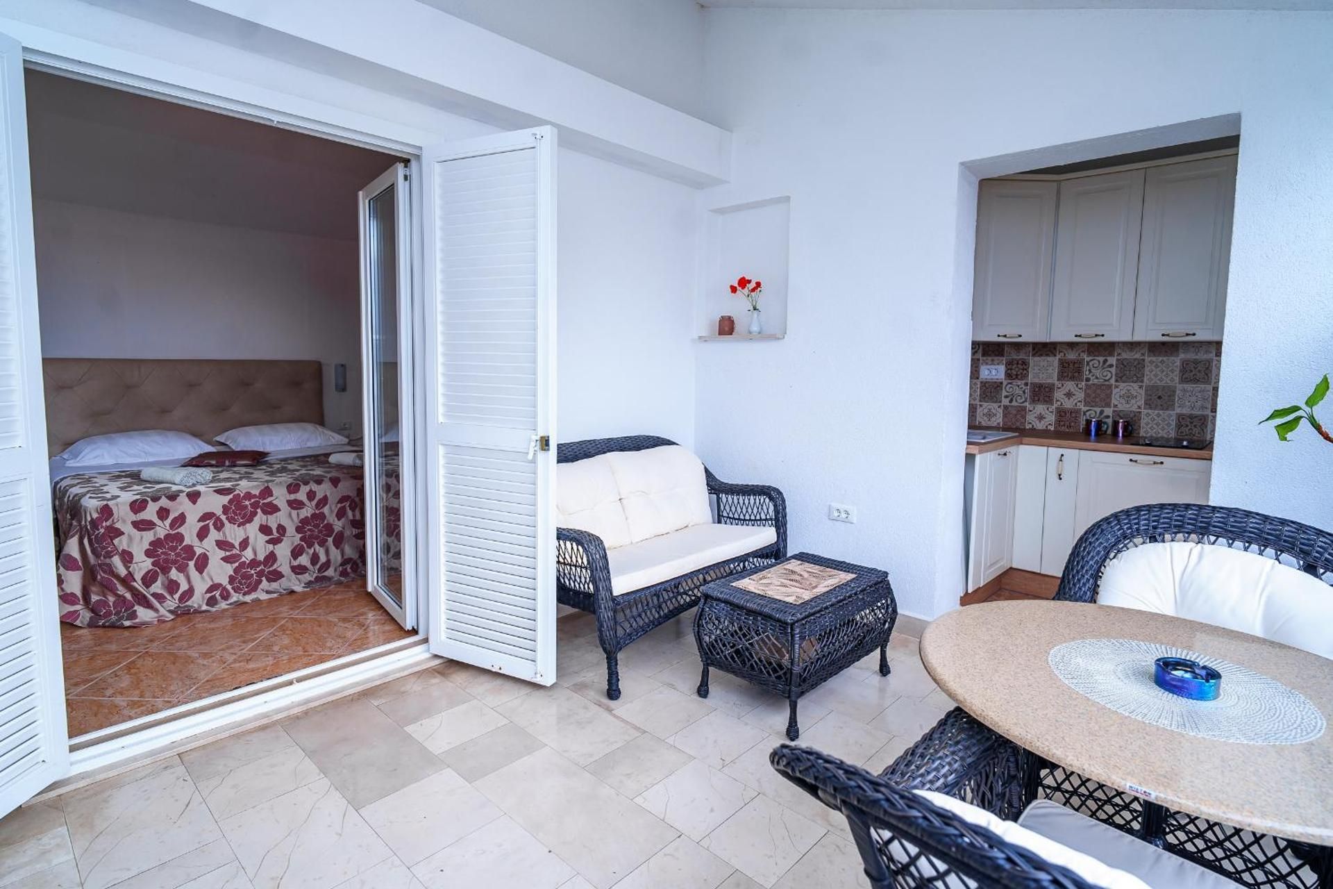 Studio Apartment with Sea View