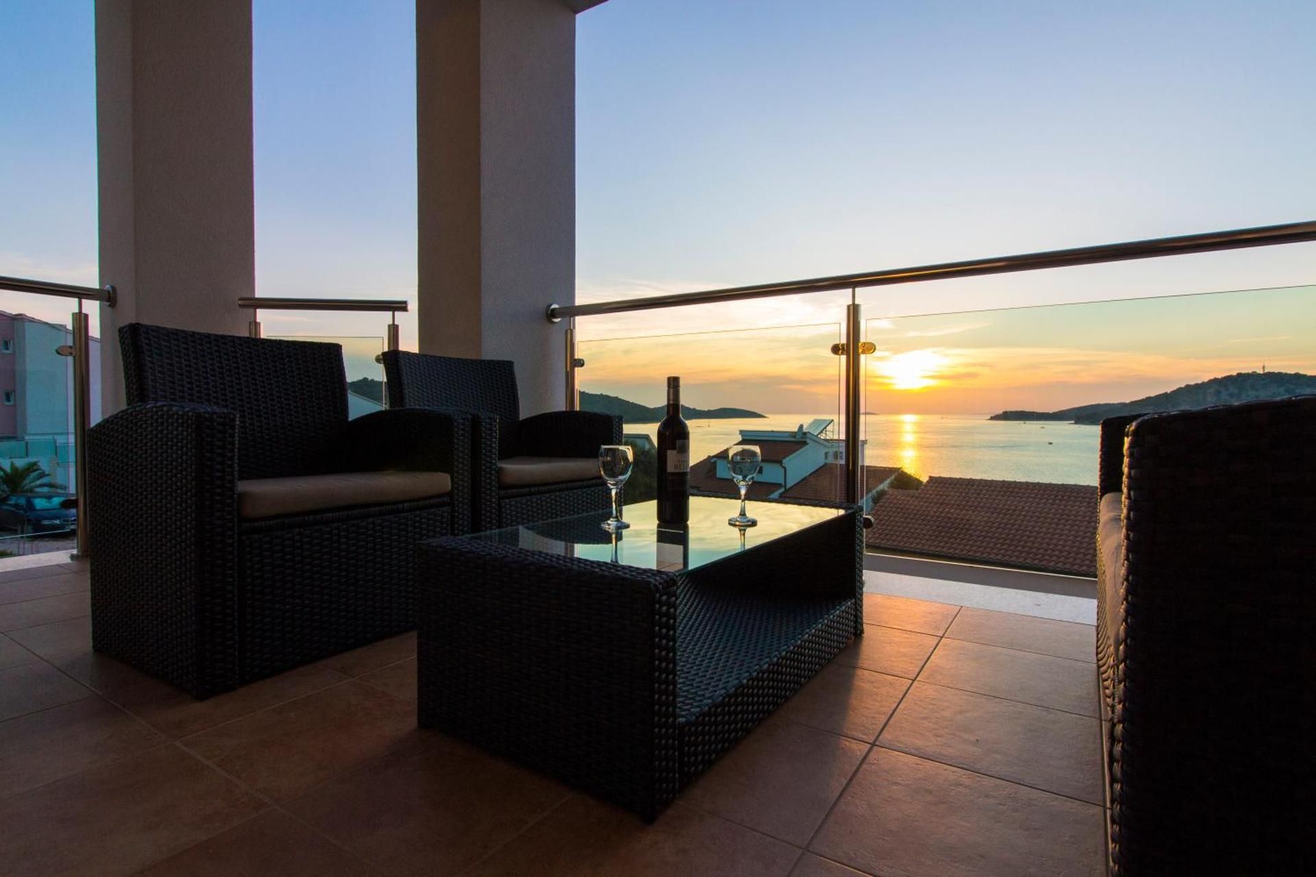 Sea View Apartment 3