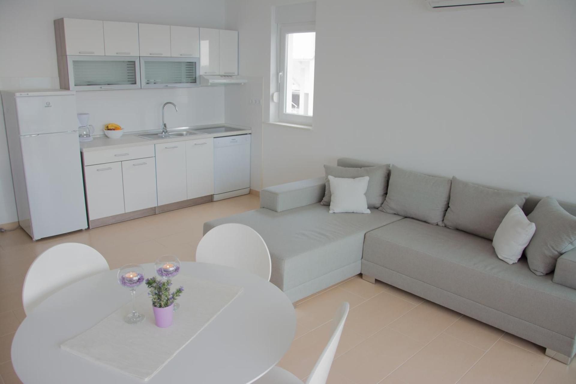 Sea View Apartment 5 (Ground Floor)
