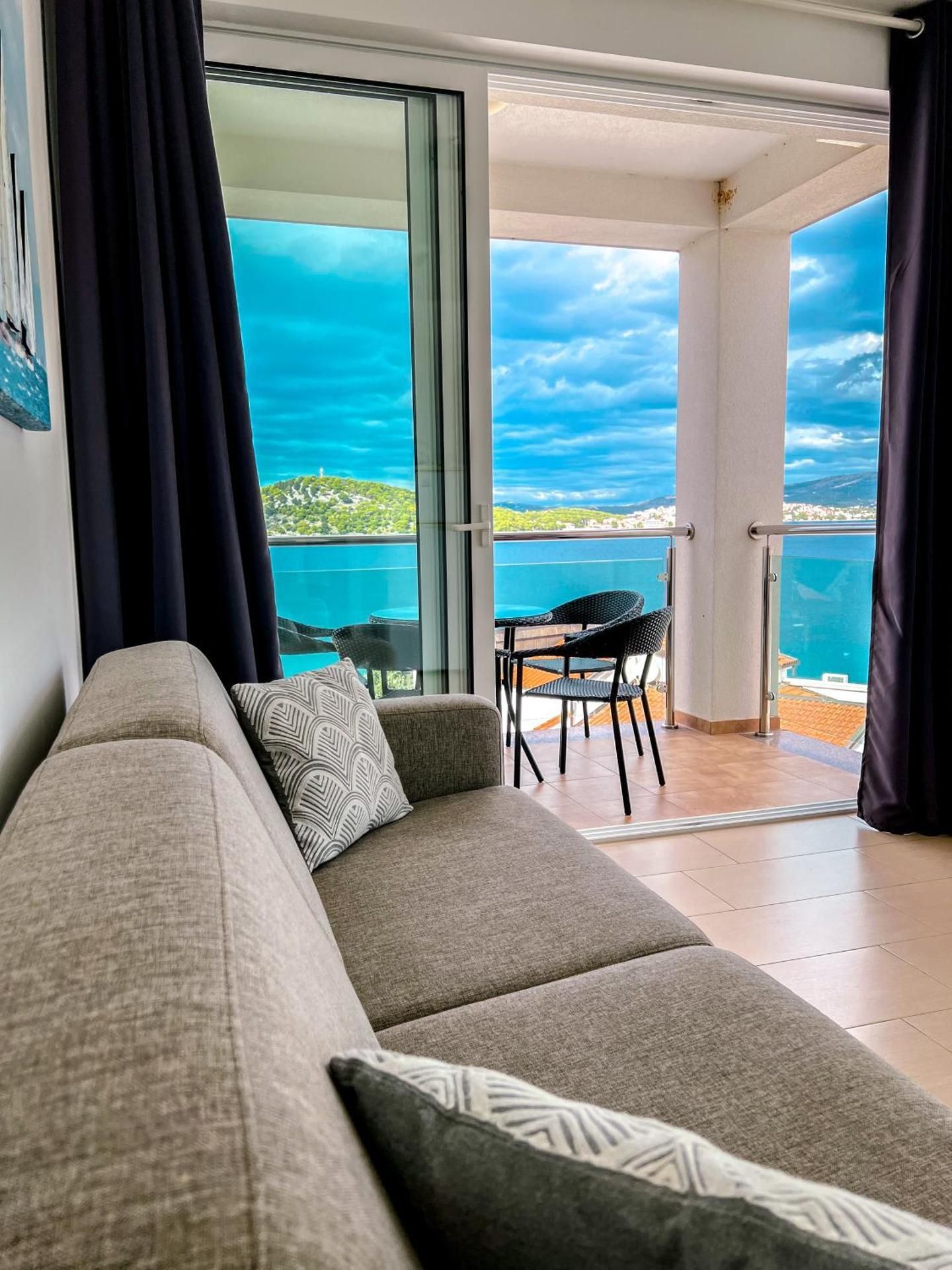 Sea View Apartment 1