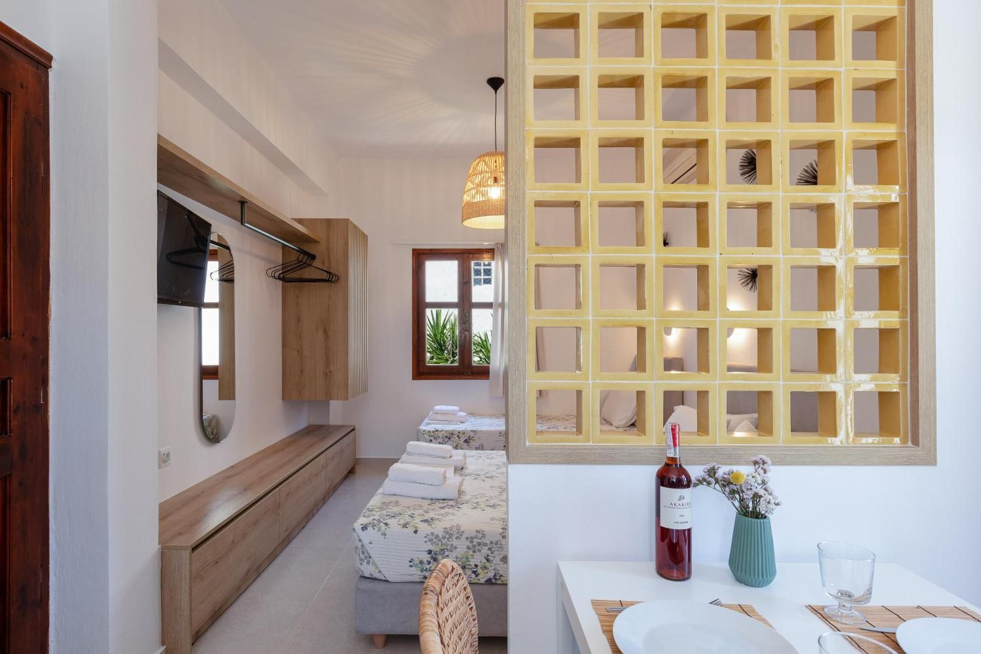 Studio (3 Adults)