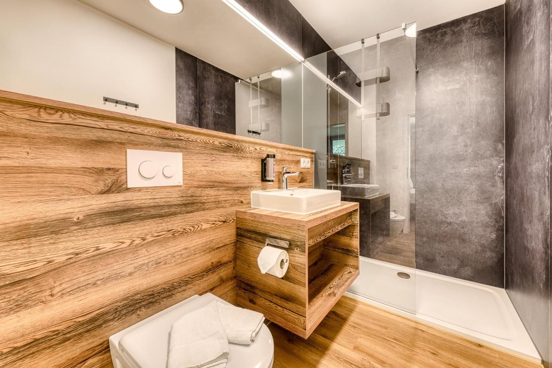 Two-Bedroom Apartment (4 Adults)