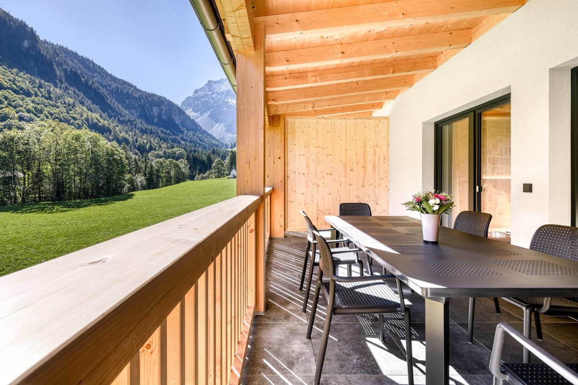 Two-Bedroom Apartment (6 Adults)