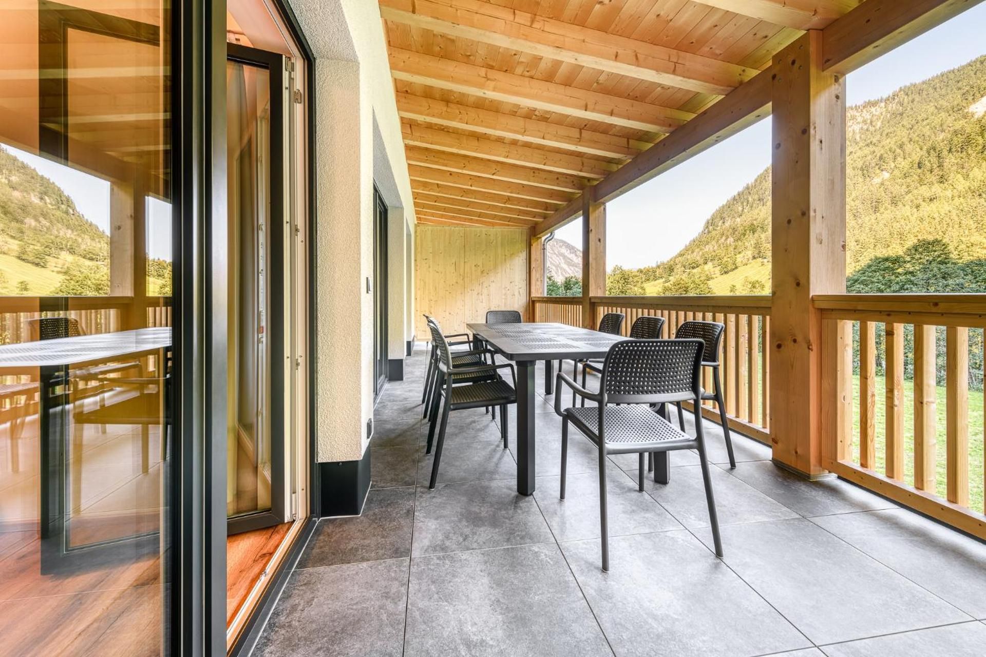 Three-Bedroom Apartment (8 Adults)