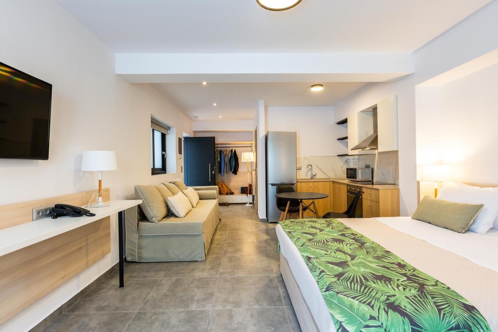 Economy Suite