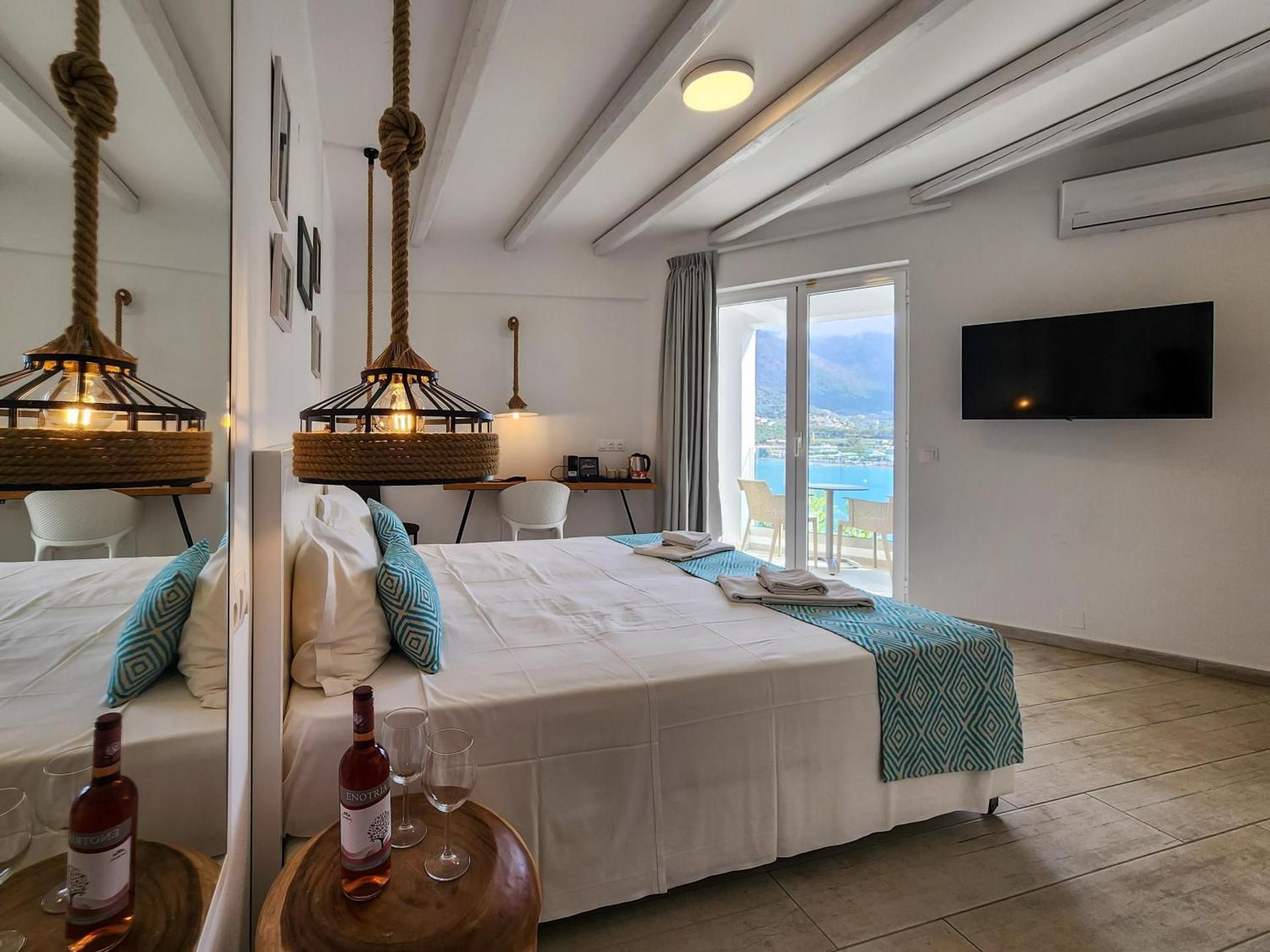 Deluxe Double Room with Sea View