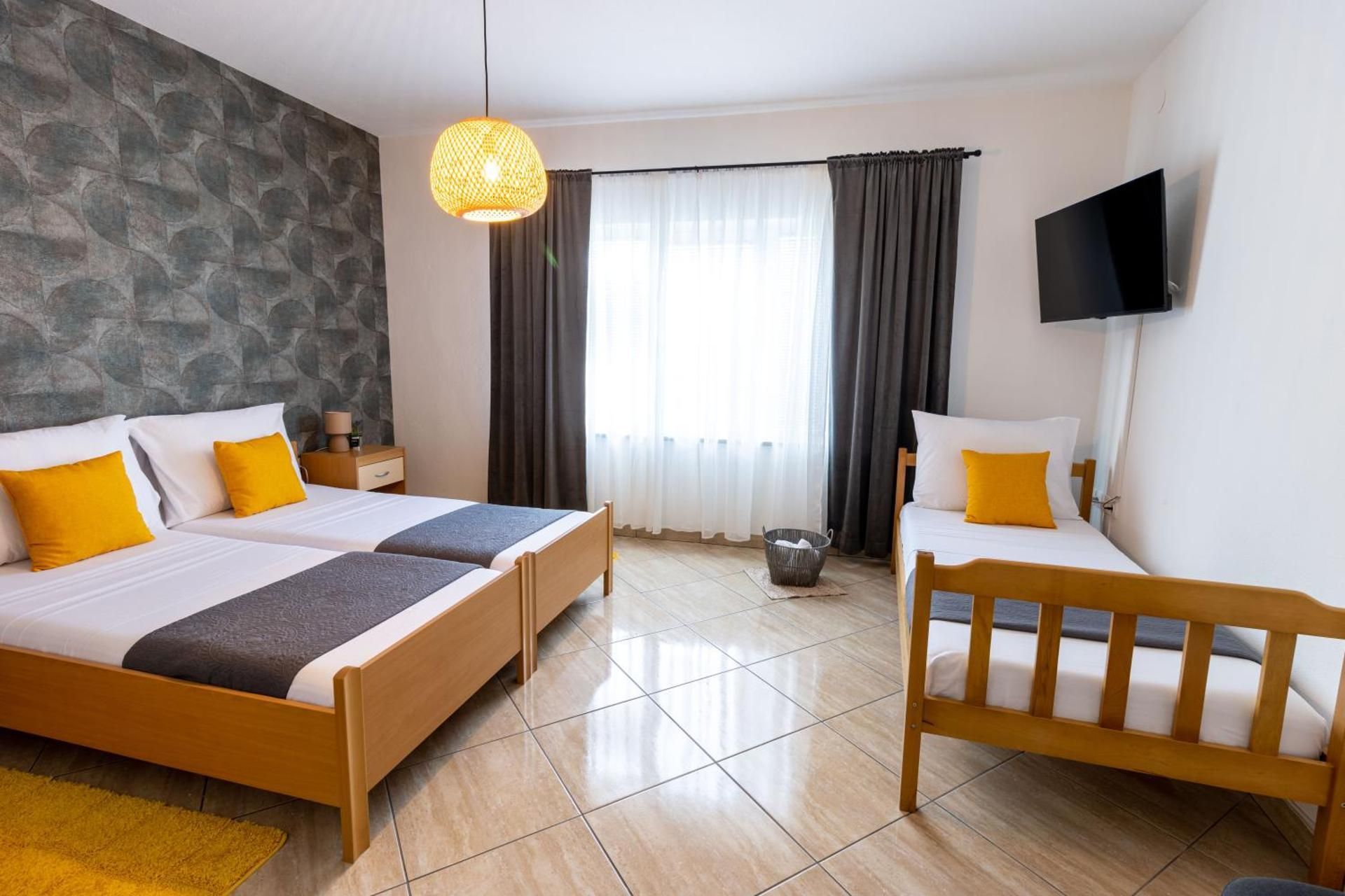 Deluxe Triple Room