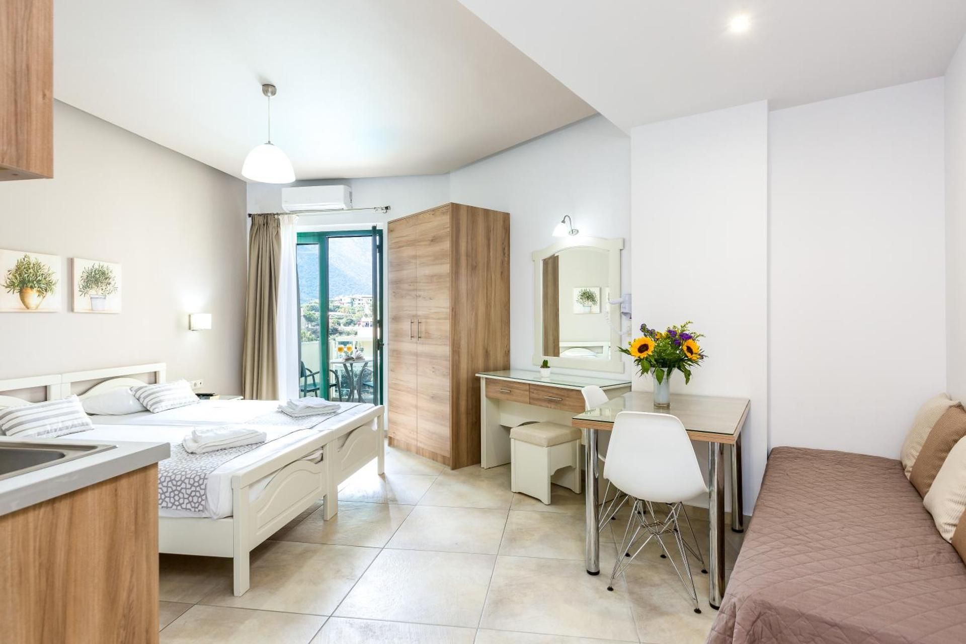 Superior Studio with Pool View