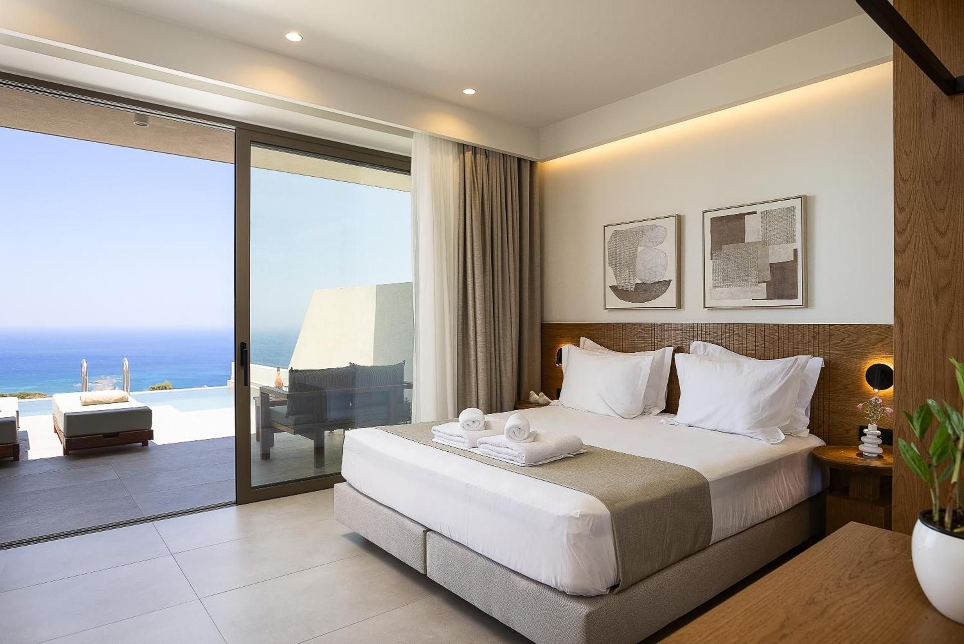 Deluxe Suite with Sea View