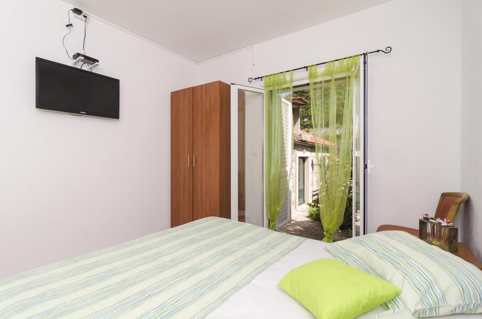 One-Bedroom Apartment with Terrace