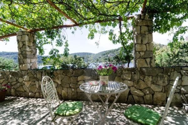 Apartment with Terrace and Sea View
