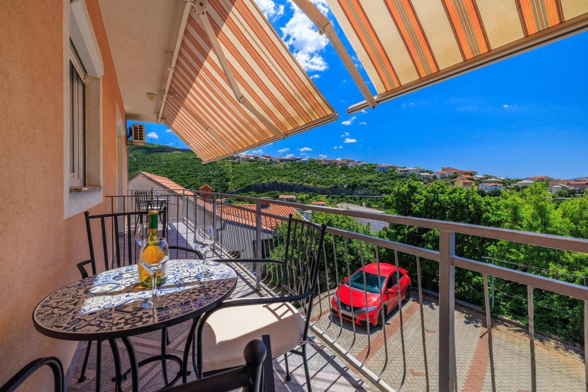 Apartment with Sea View
