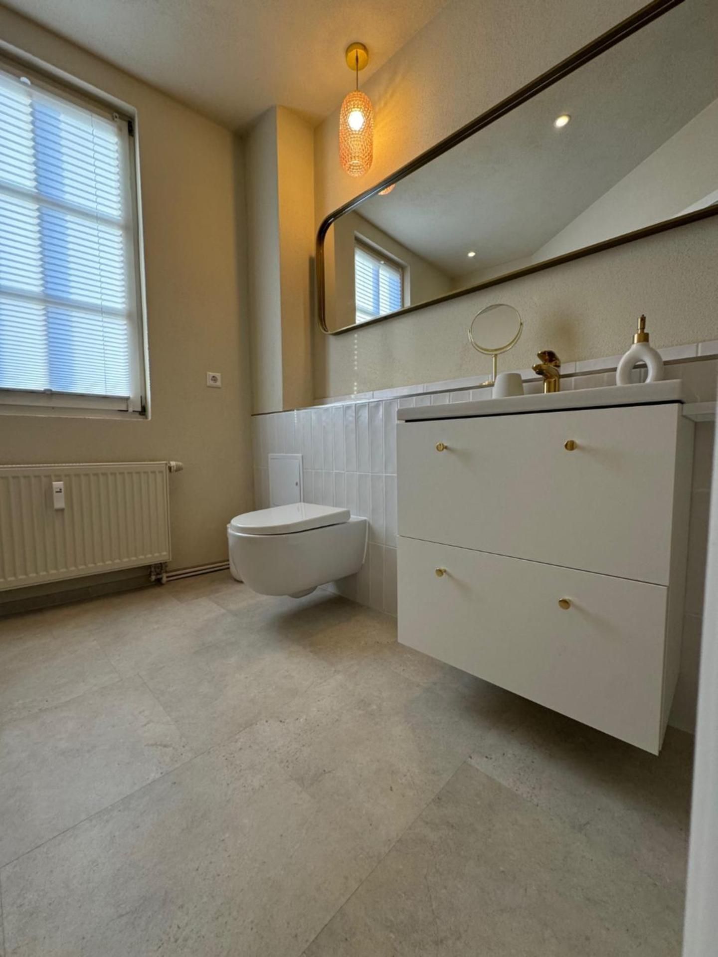 One-Bedroom Deluxe Apartment